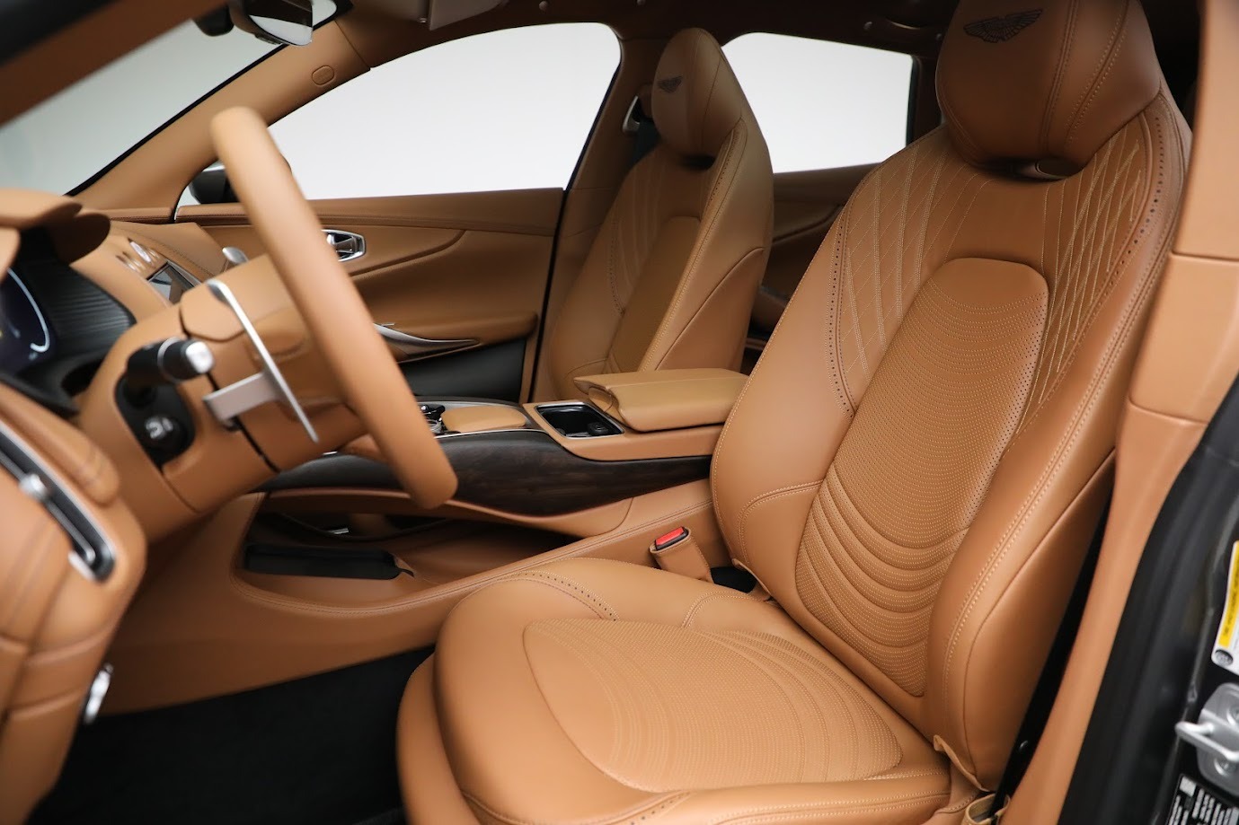 Used-2024-Aston-Martin-DBX