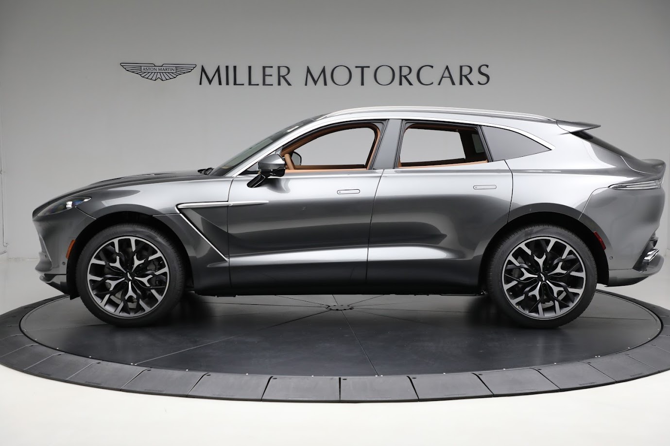 Used-2024-Aston-Martin-DBX