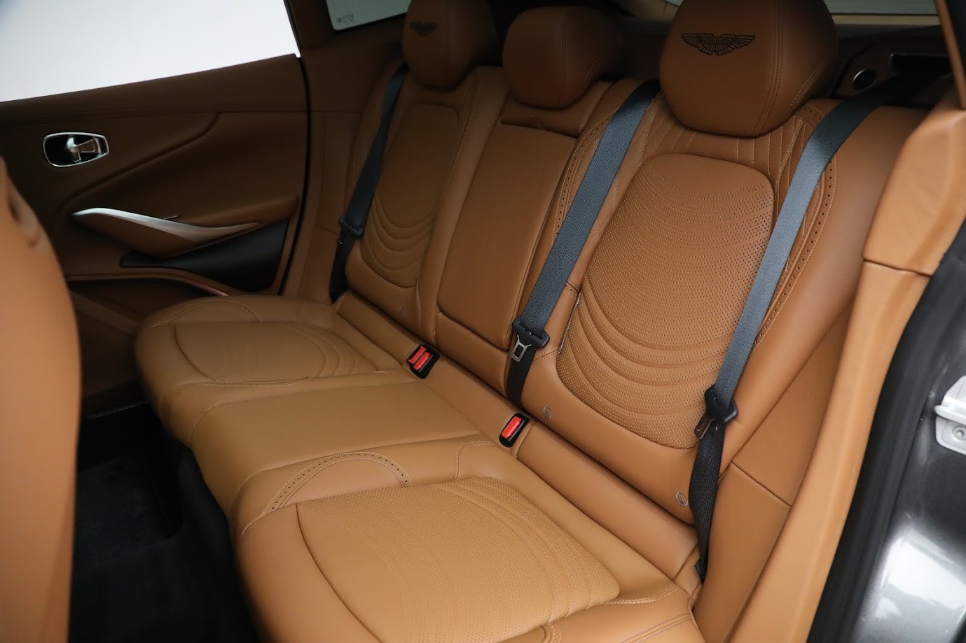 Used-2024-Aston-Martin-DBX