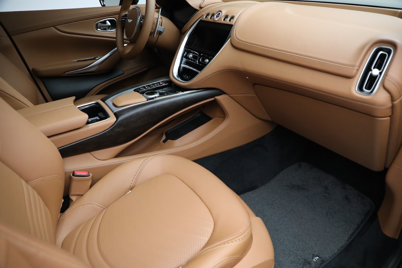 Used-2024-Aston-Martin-DBX
