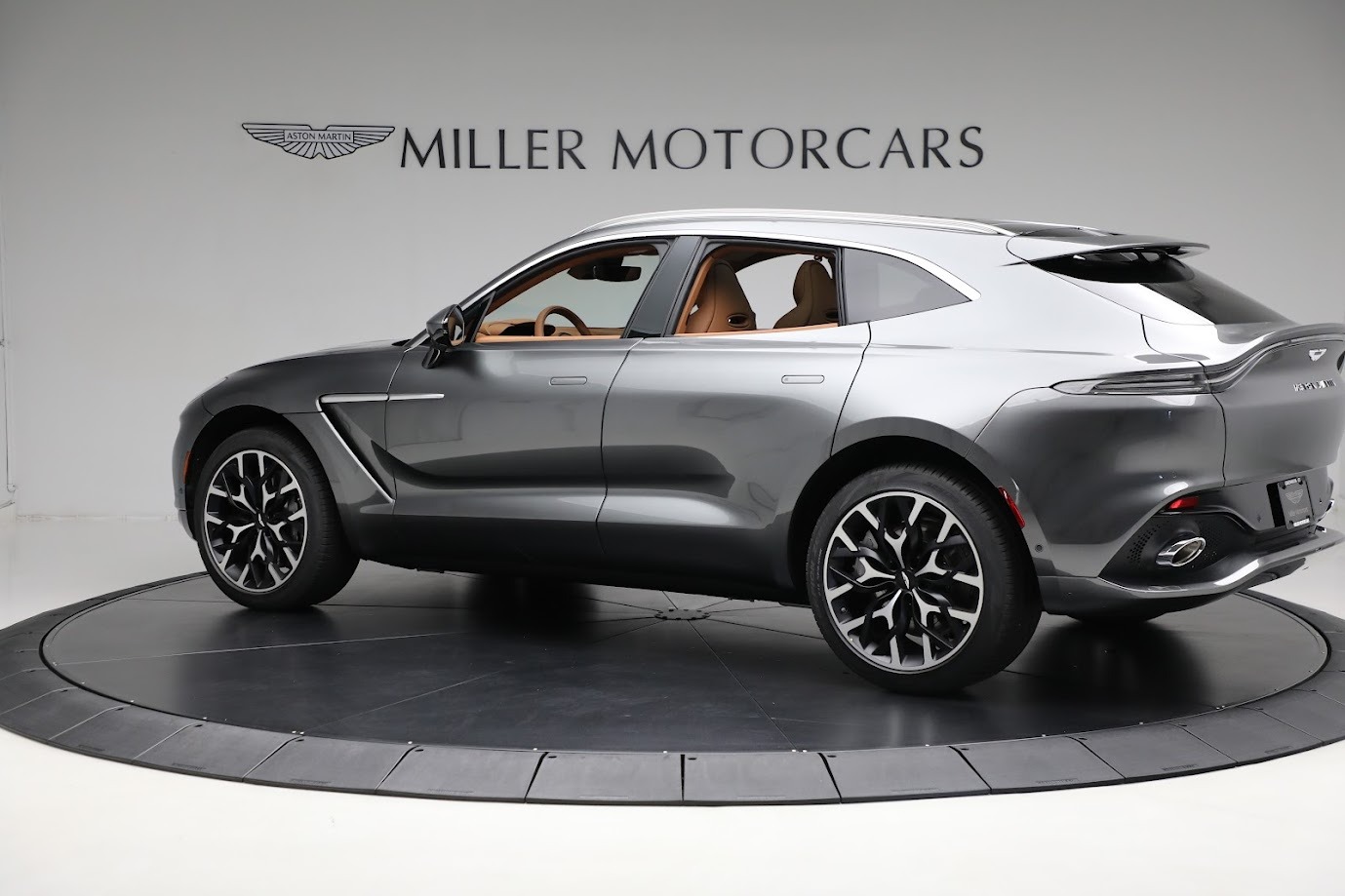Used-2024-Aston-Martin-DBX