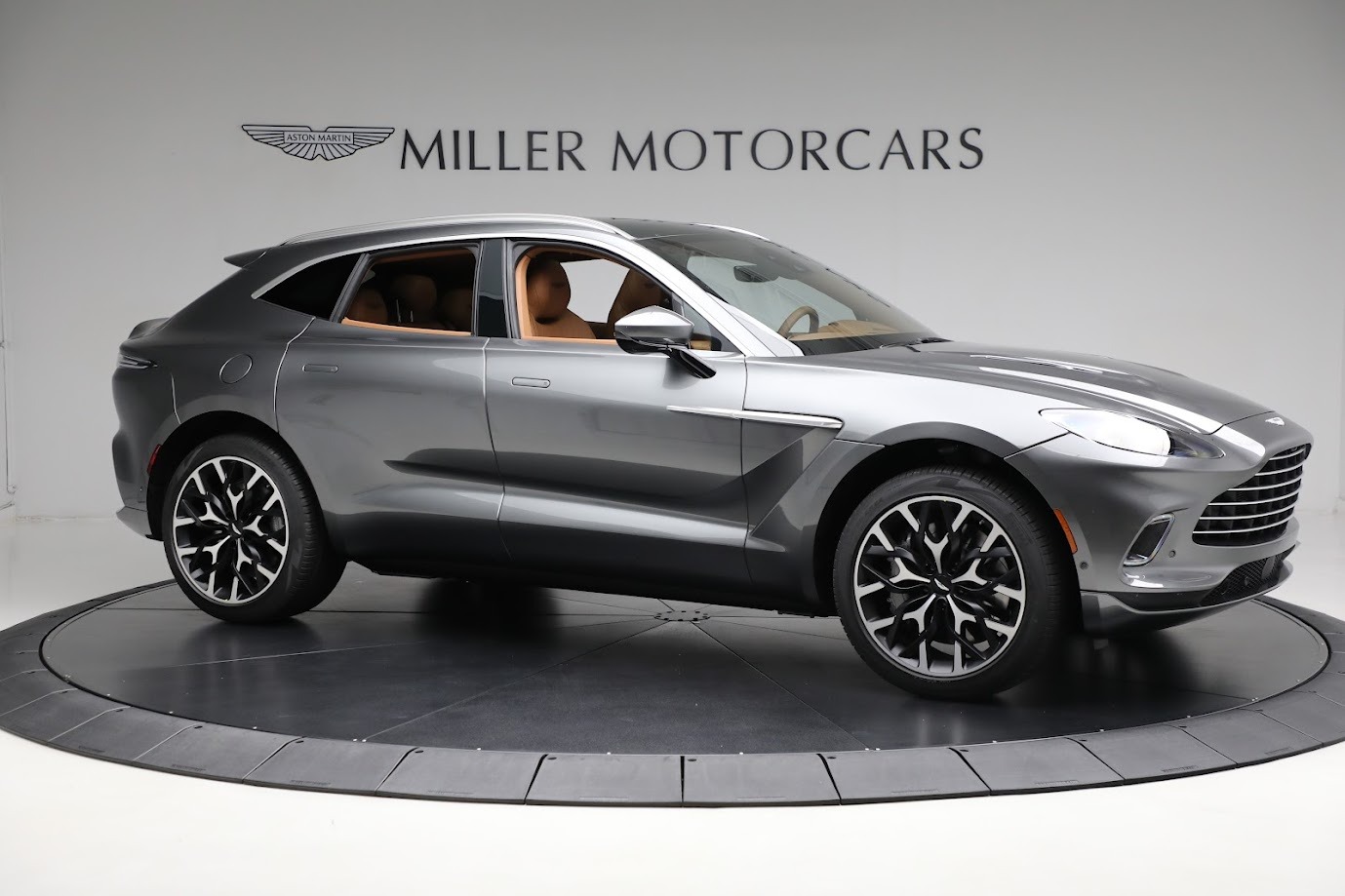Used-2024-Aston-Martin-DBX