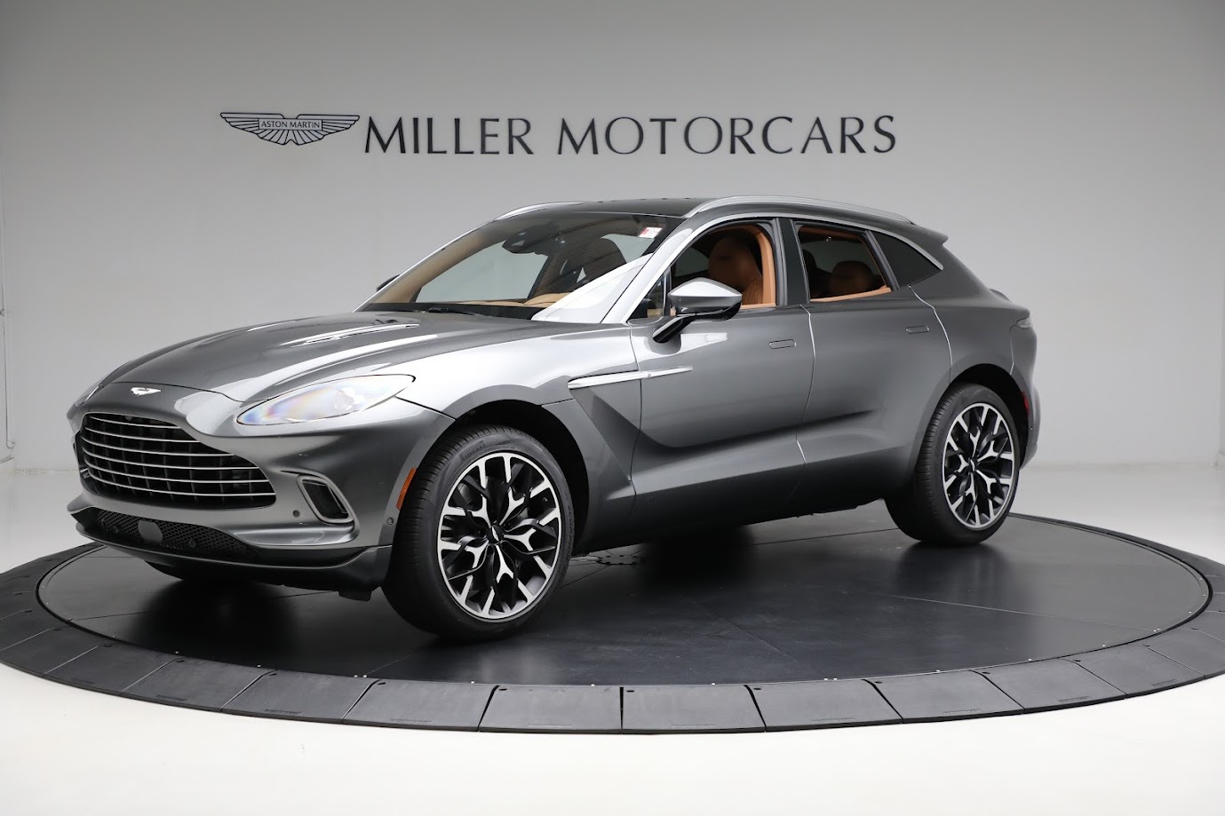 Used-2024-Aston-Martin-DBX