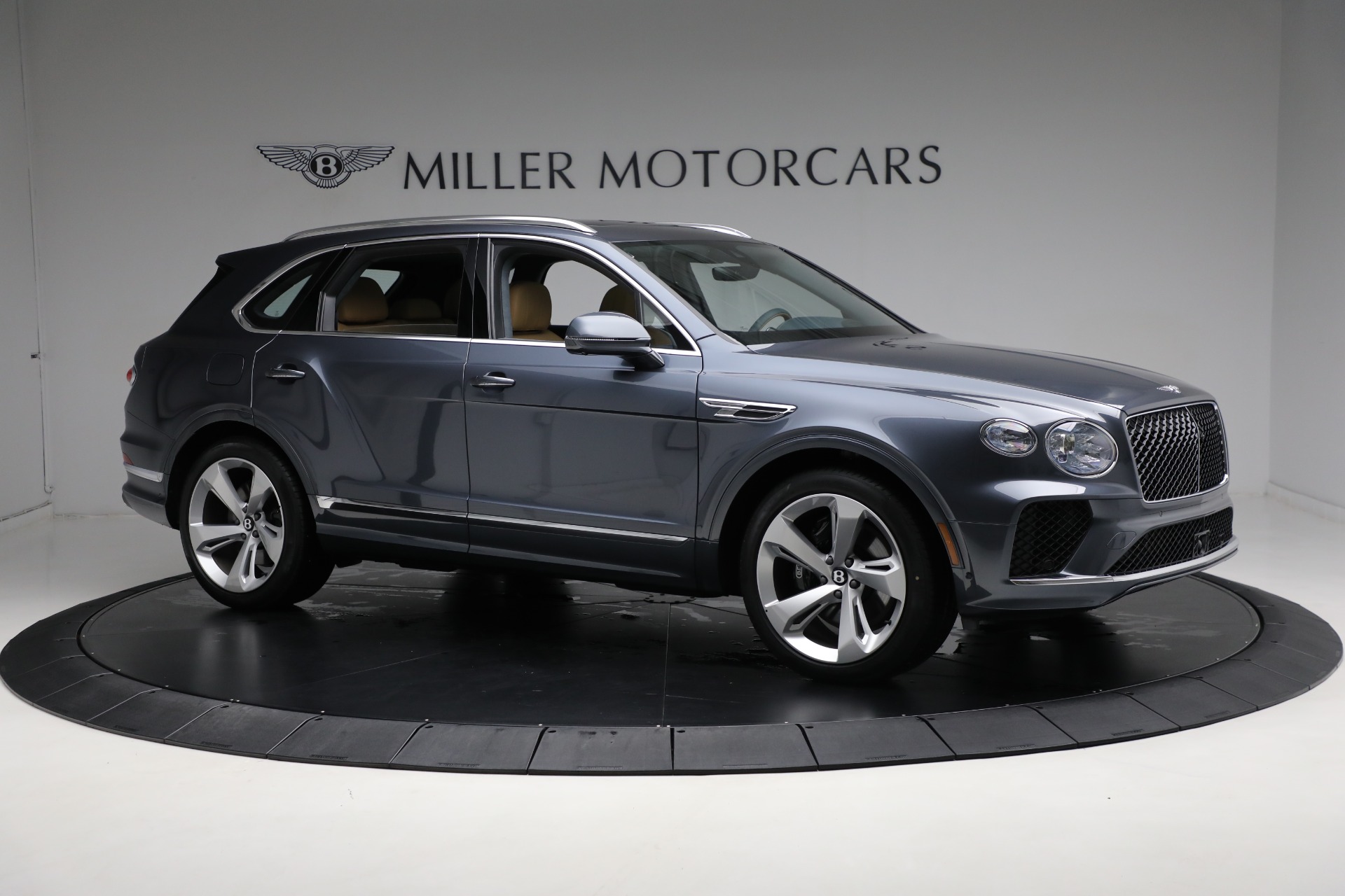 New-2024-Bentley-Bentayga-V8