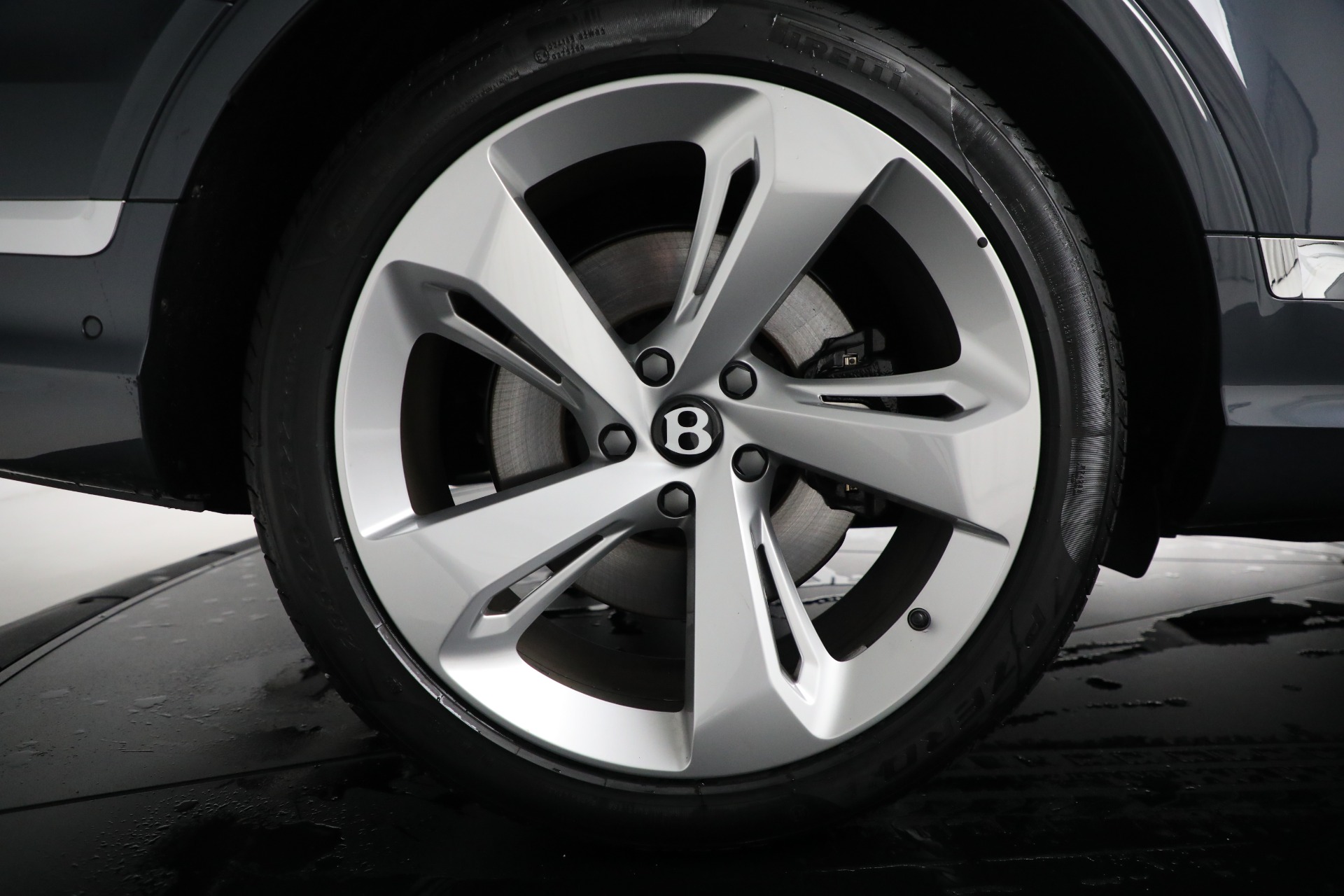 New-2024-Bentley-Bentayga-V8