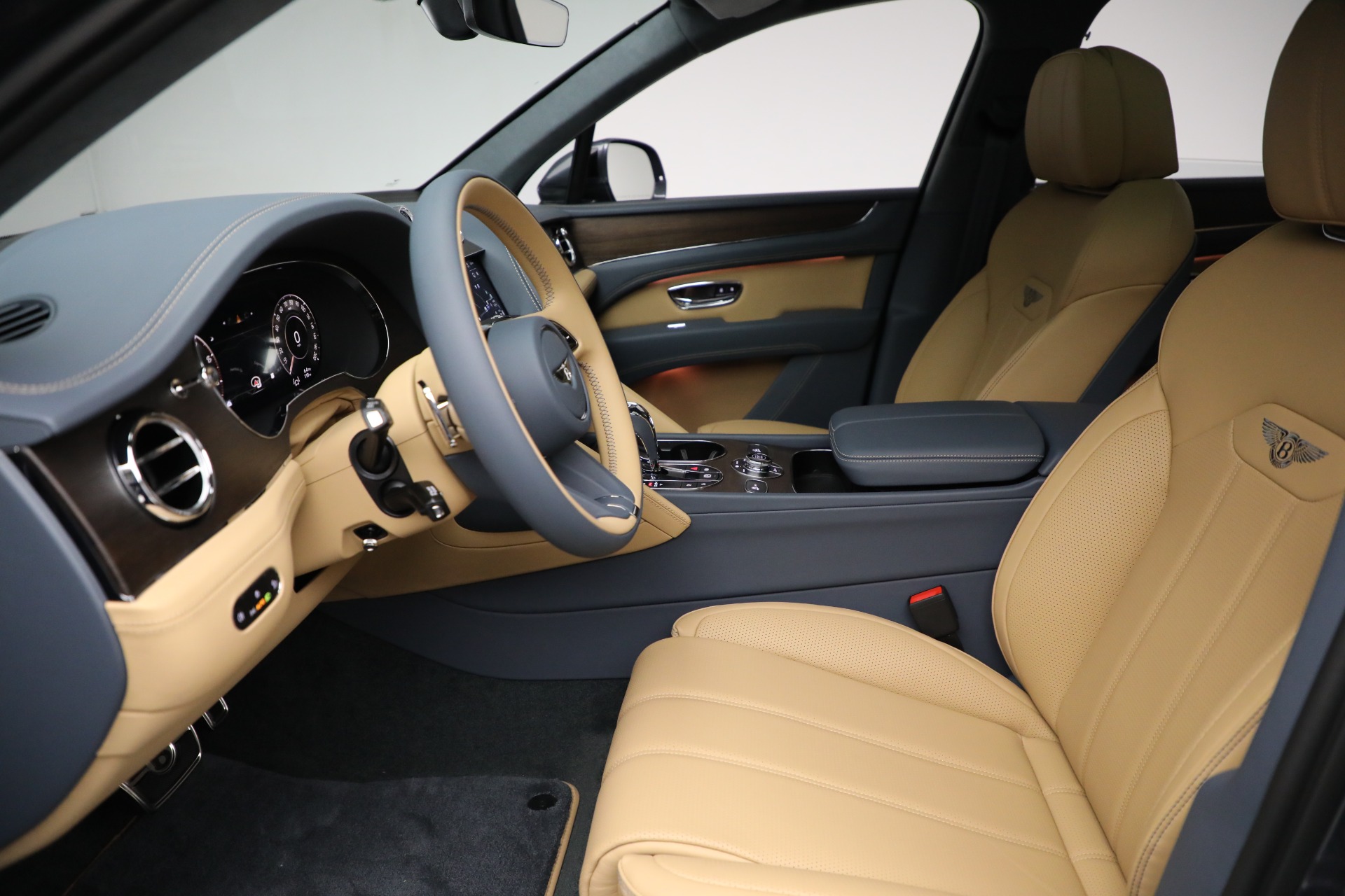 New-2024-Bentley-Bentayga-V8