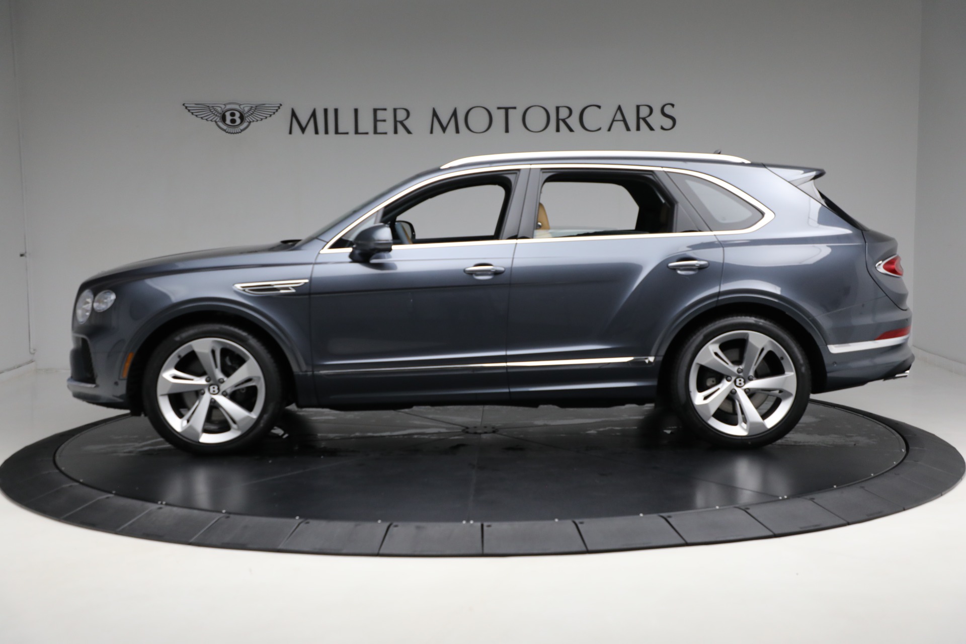 New-2024-Bentley-Bentayga-V8