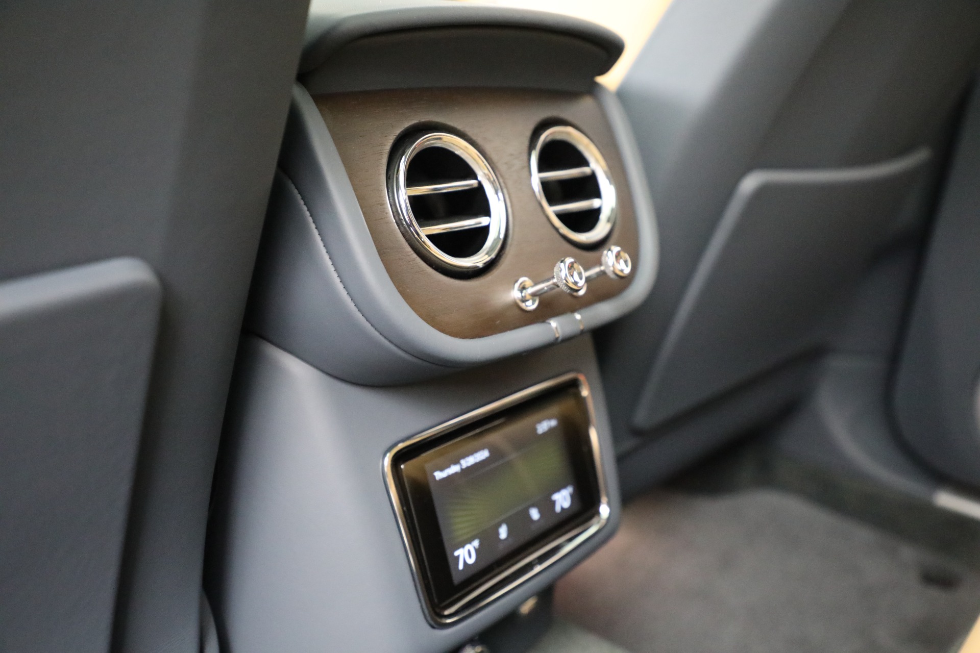 New-2024-Bentley-Bentayga-V8