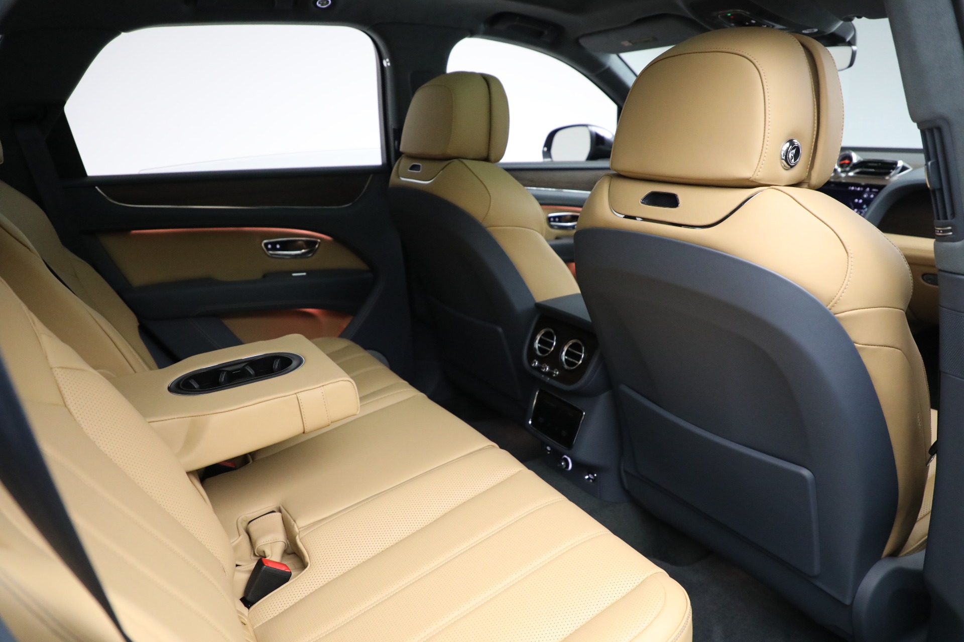 New-2024-Bentley-Bentayga-V8