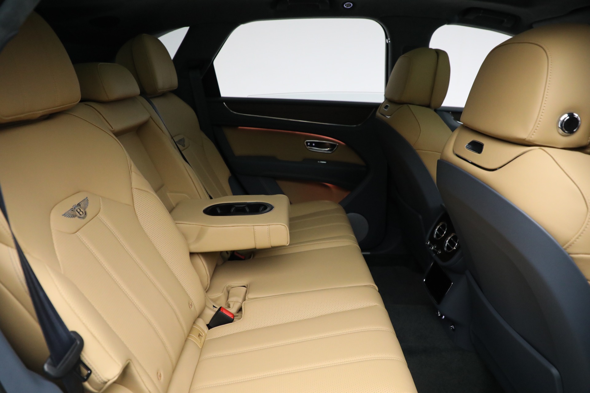 New-2024-Bentley-Bentayga-V8