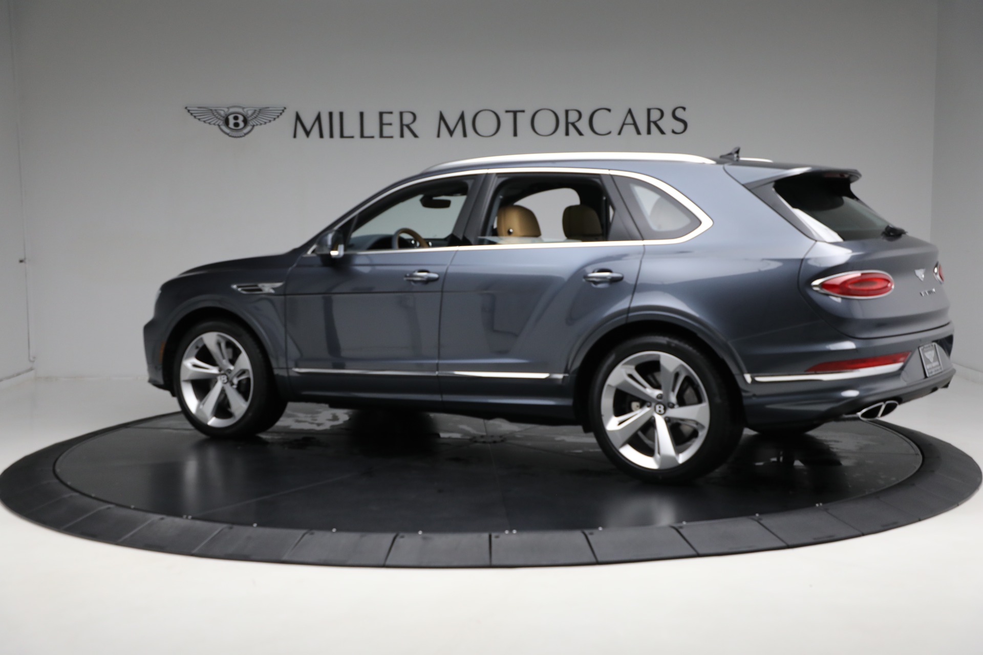 New-2024-Bentley-Bentayga-V8