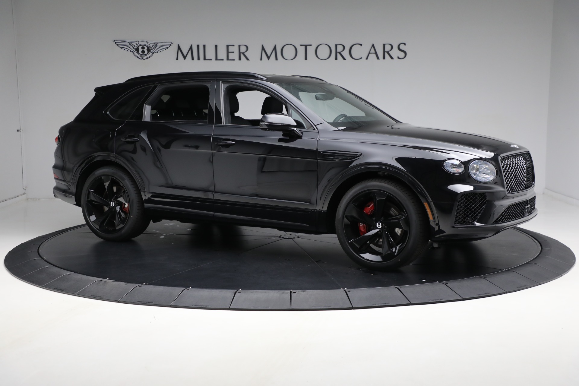 Used-2024-Bentley-Bentayga-V8