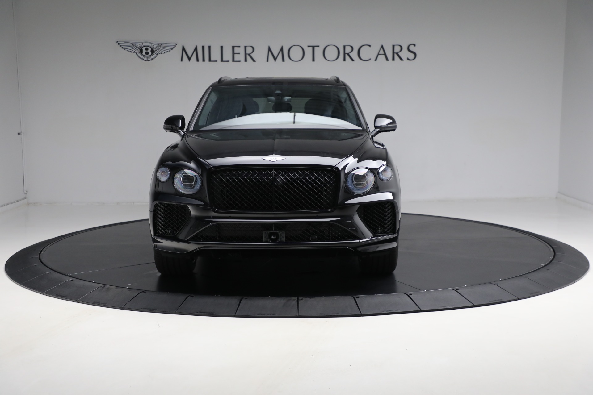 Used-2024-Bentley-Bentayga-V8