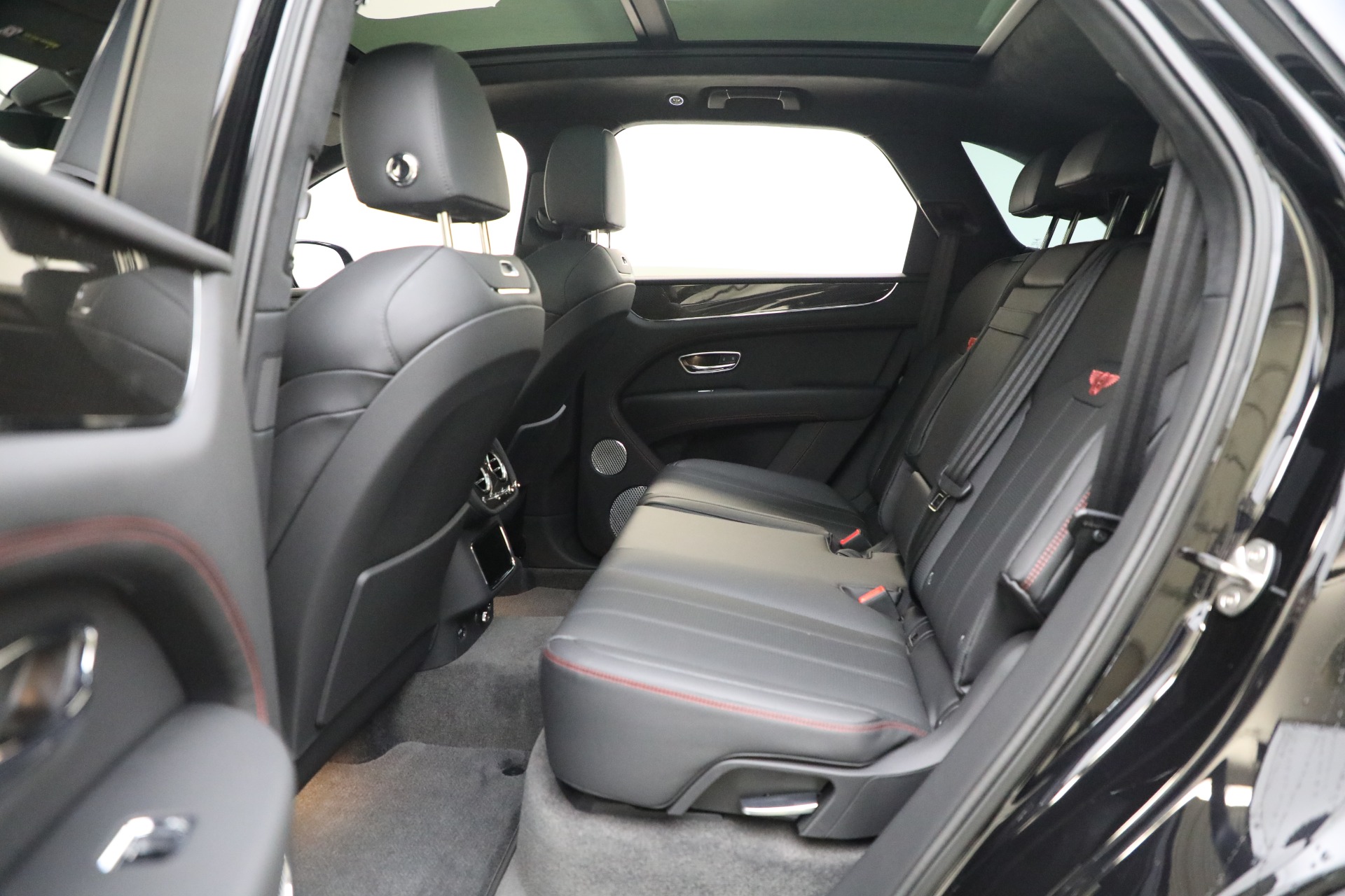 Used-2024-Bentley-Bentayga-V8