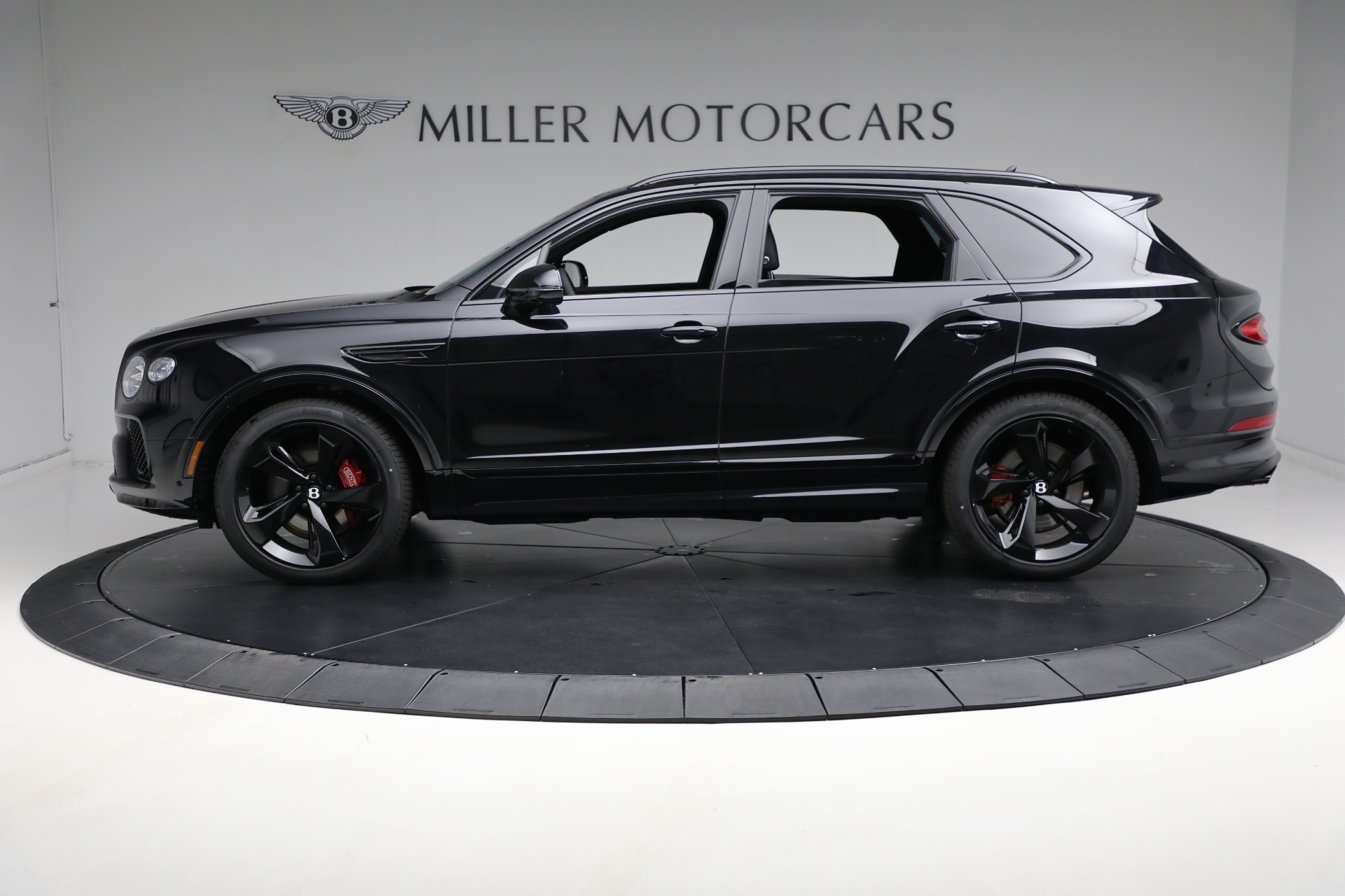 Used-2024-Bentley-Bentayga-V8