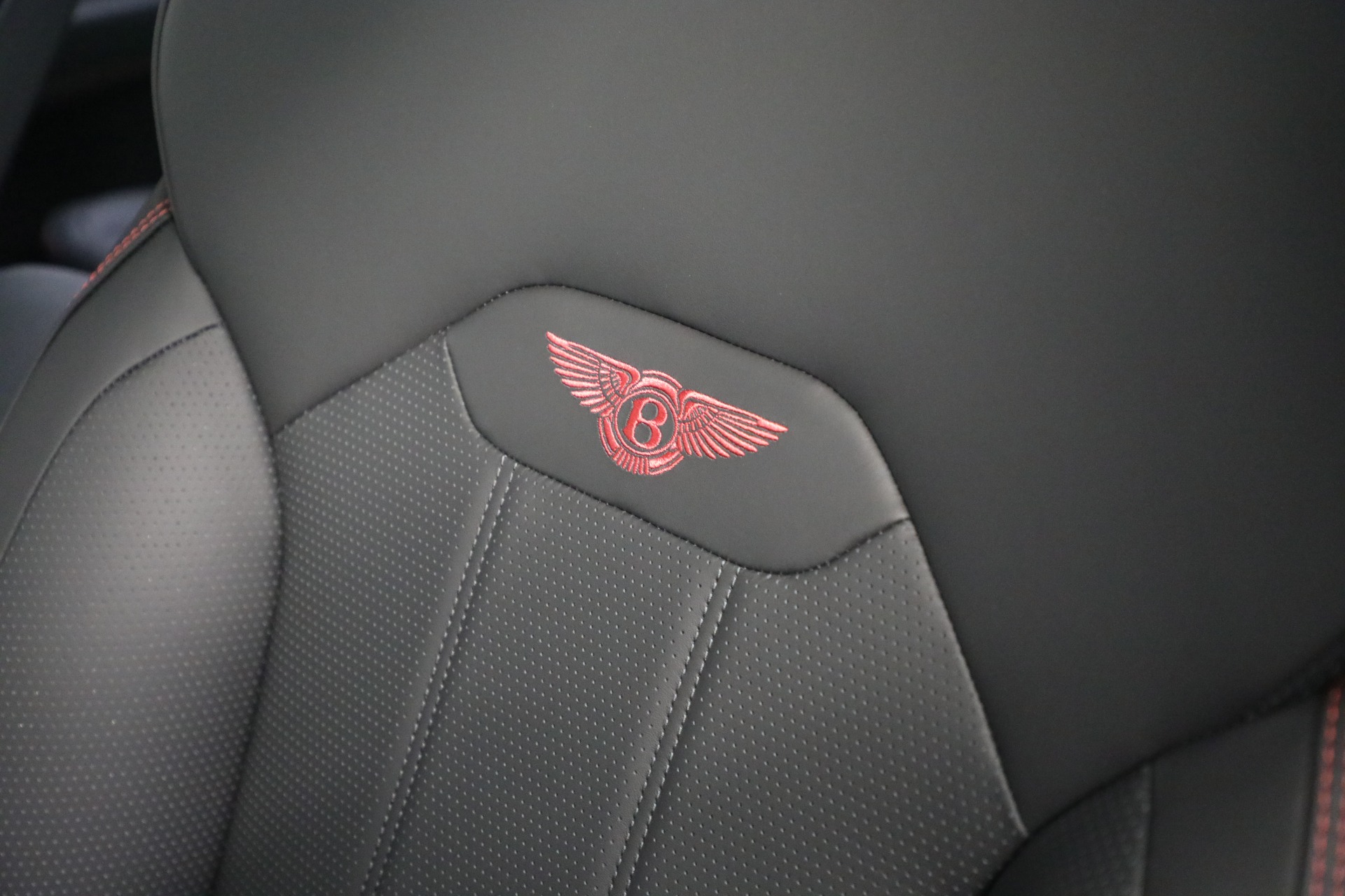 Used-2024-Bentley-Bentayga-V8