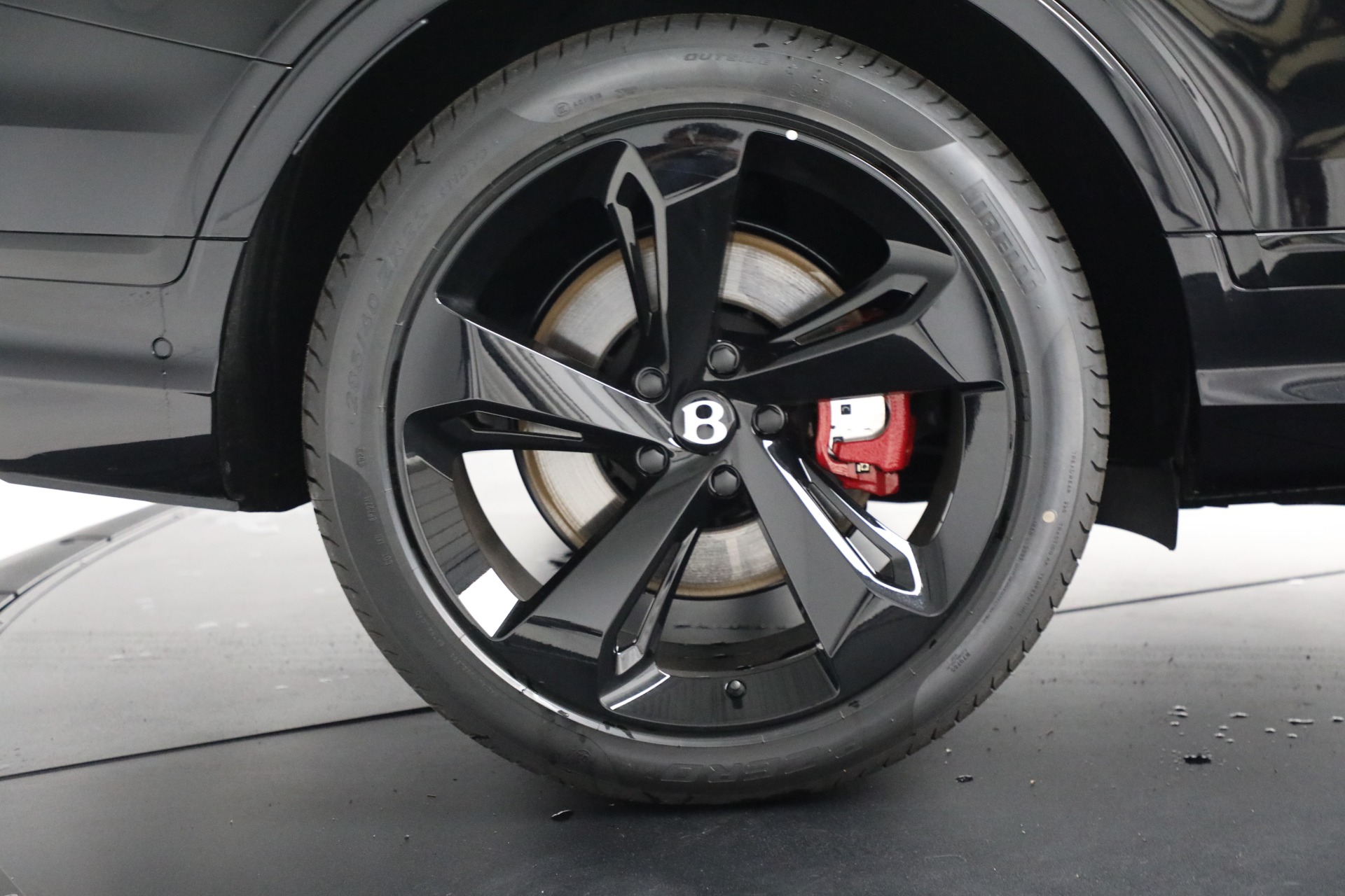 Used-2024-Bentley-Bentayga-V8