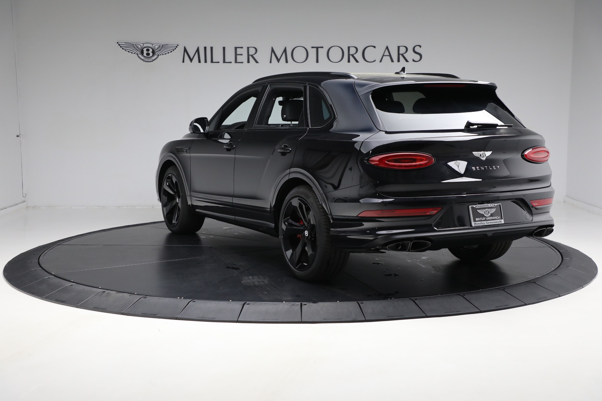 Used-2024-Bentley-Bentayga-V8