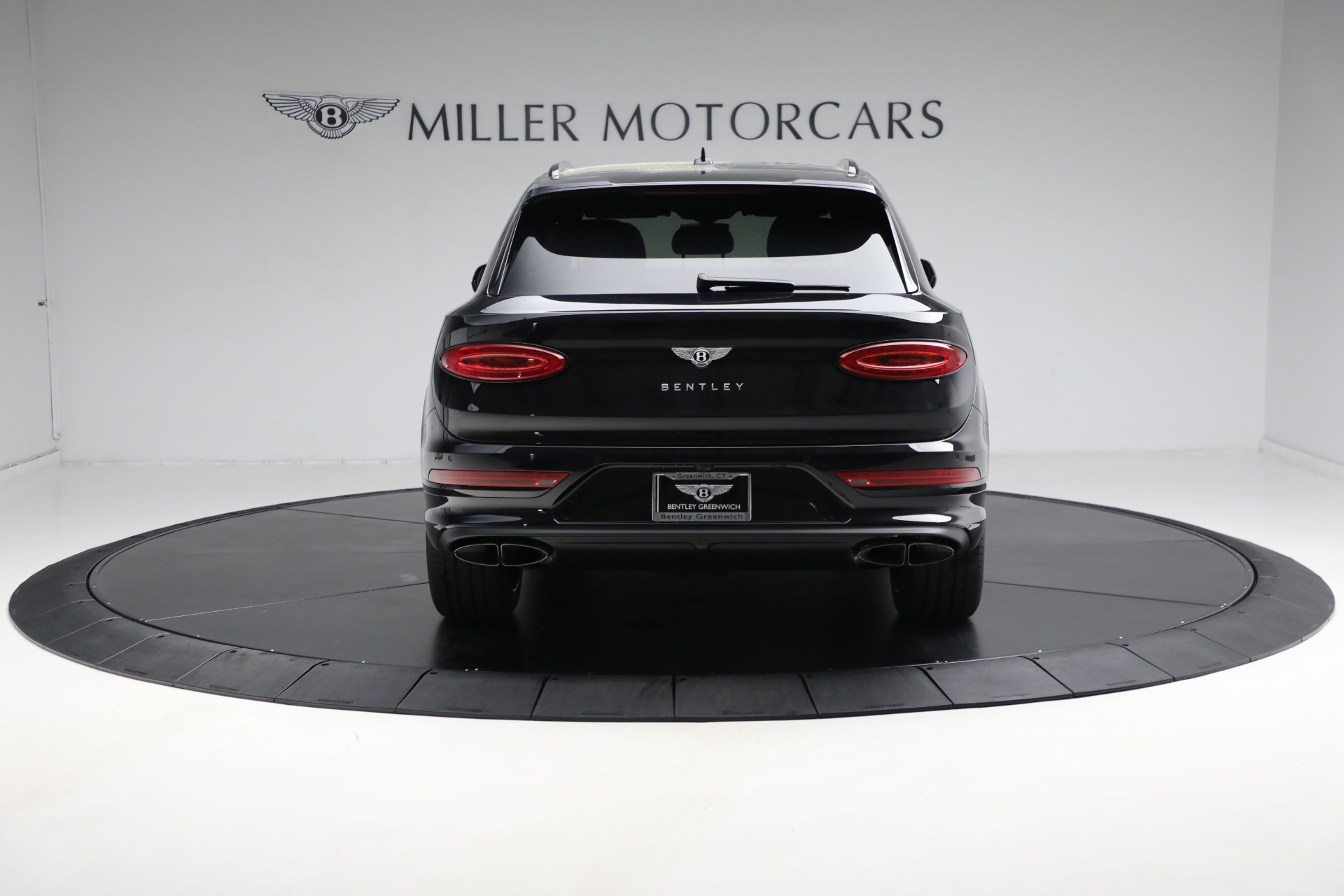 Used-2024-Bentley-Bentayga-V8