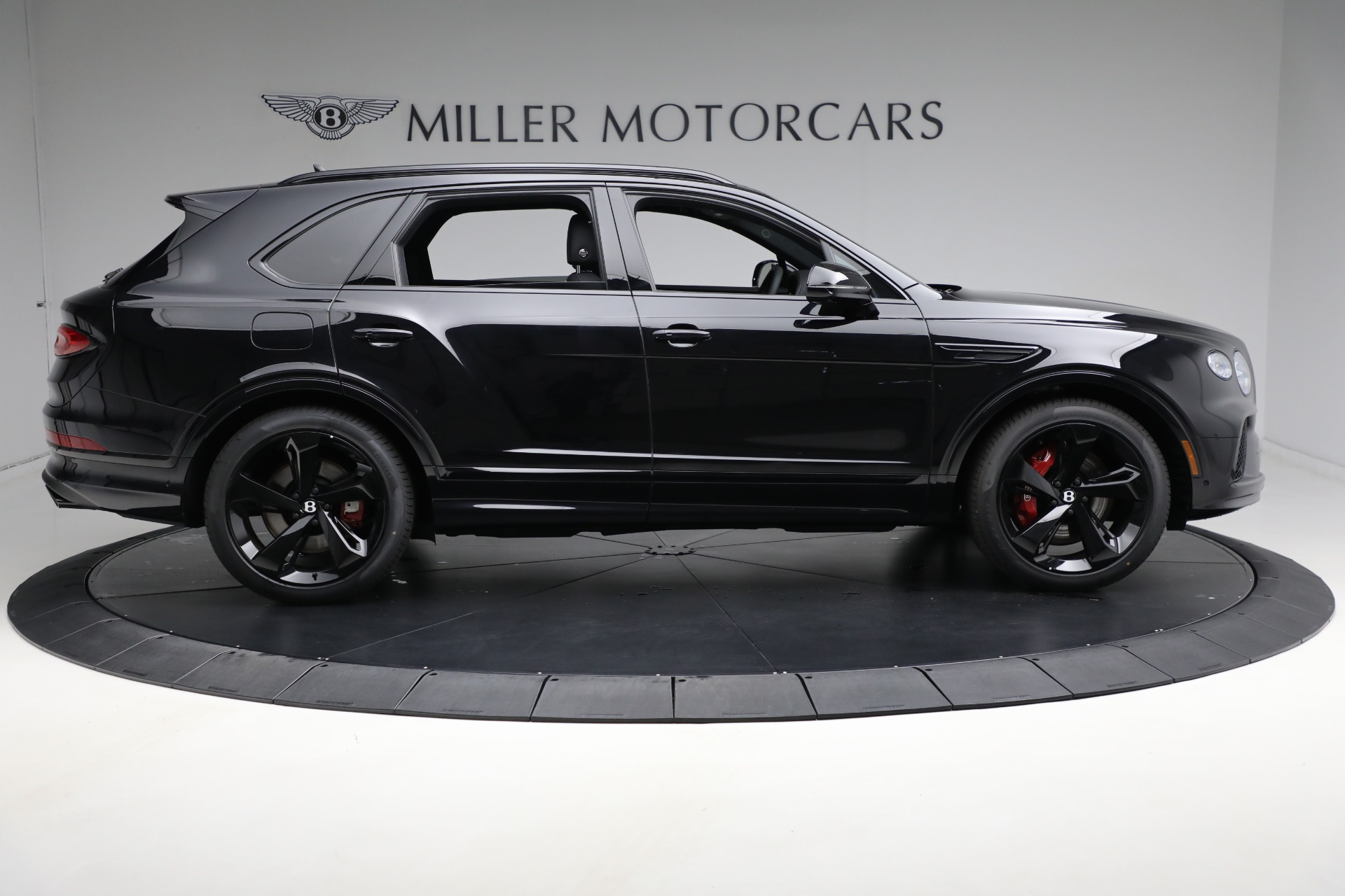 Used-2024-Bentley-Bentayga-V8