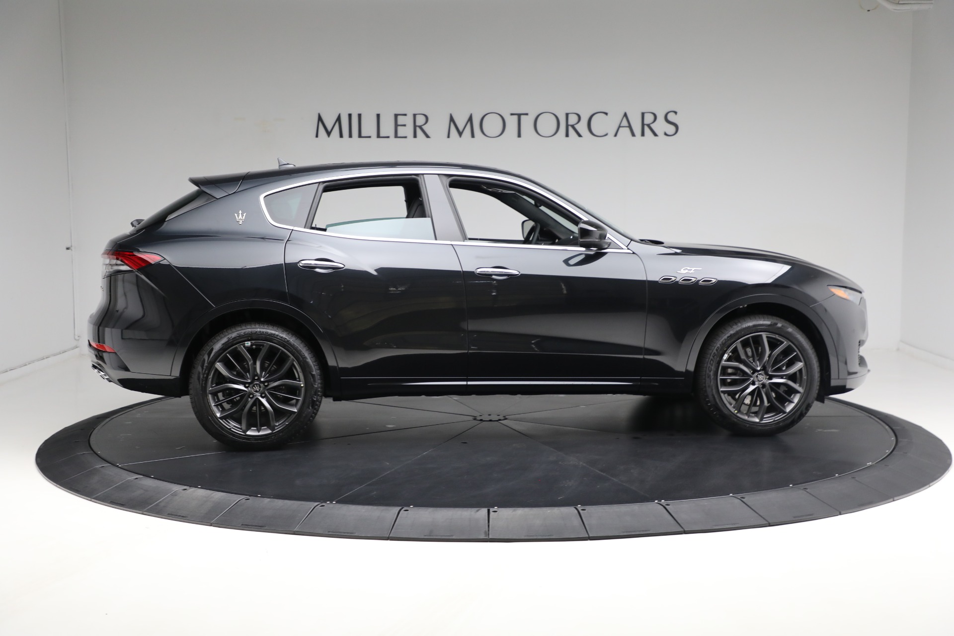 New-2024-Maserati-Levante-GT-Ultima