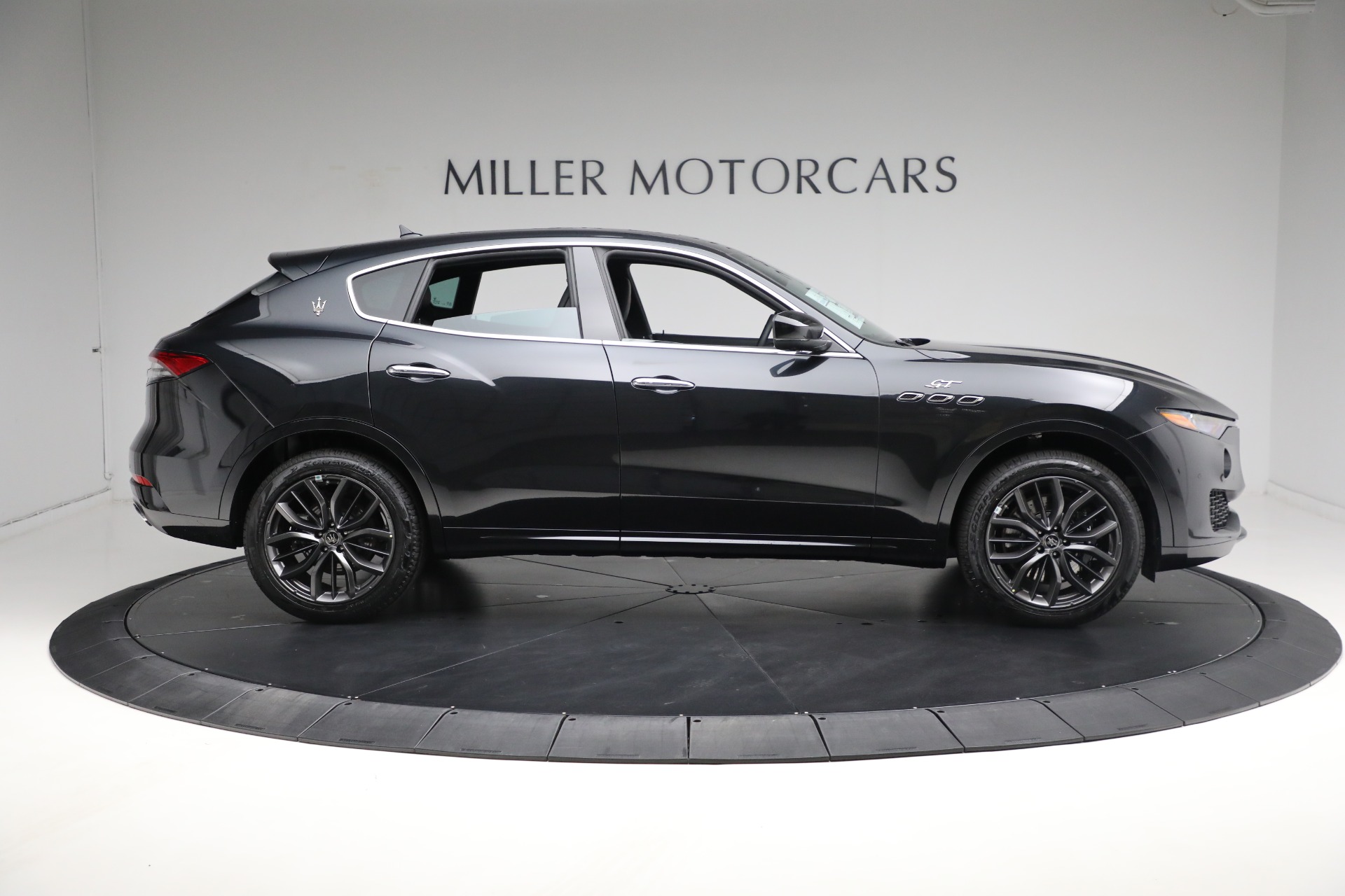 New-2024-Maserati-Levante-GT-Ultima