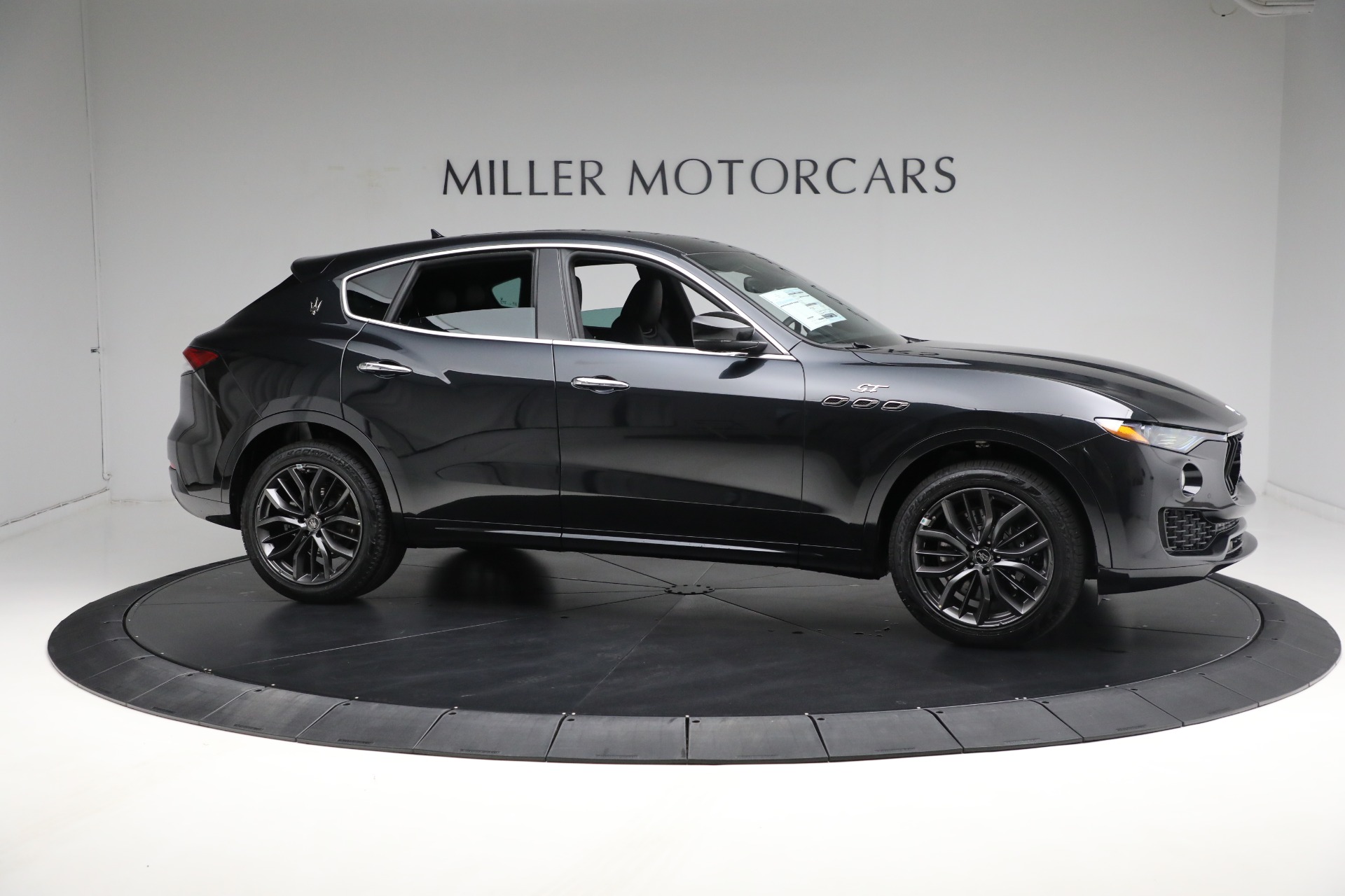 New-2024-Maserati-Levante-GT-Ultima
