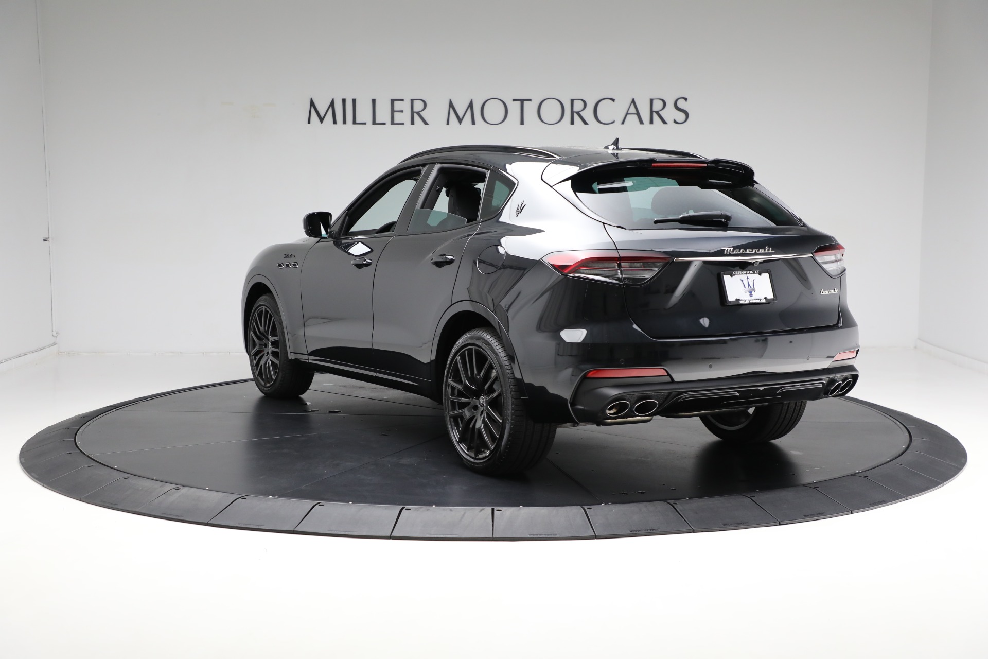 New-2024-Maserati-Levante-Modena-Ultima