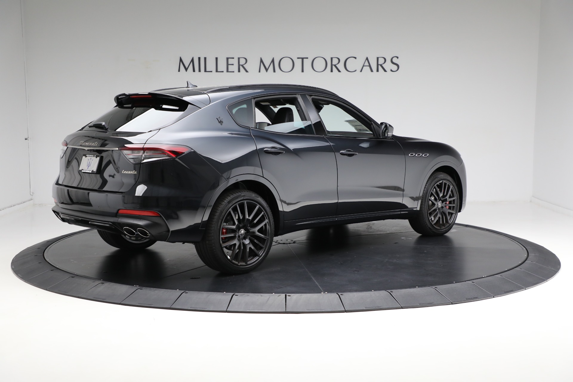 New-2024-Maserati-Levante-Modena-Ultima