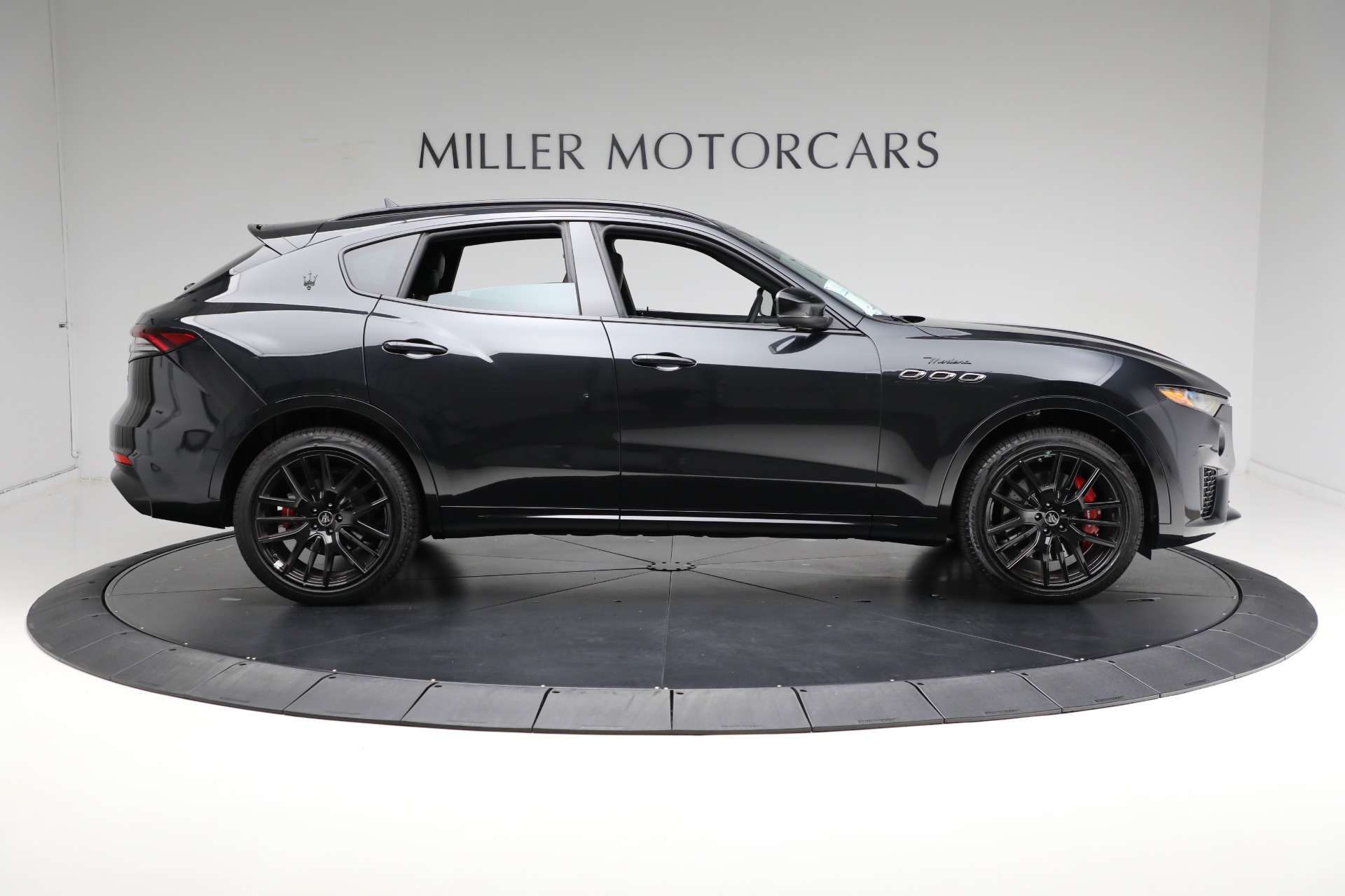 New-2024-Maserati-Levante-Modena-Ultima