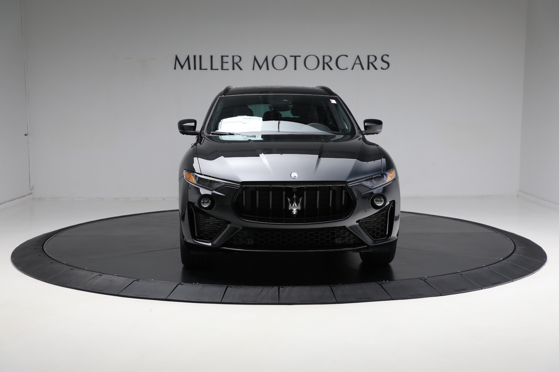 New-2024-Maserati-Levante-Modena-Ultima