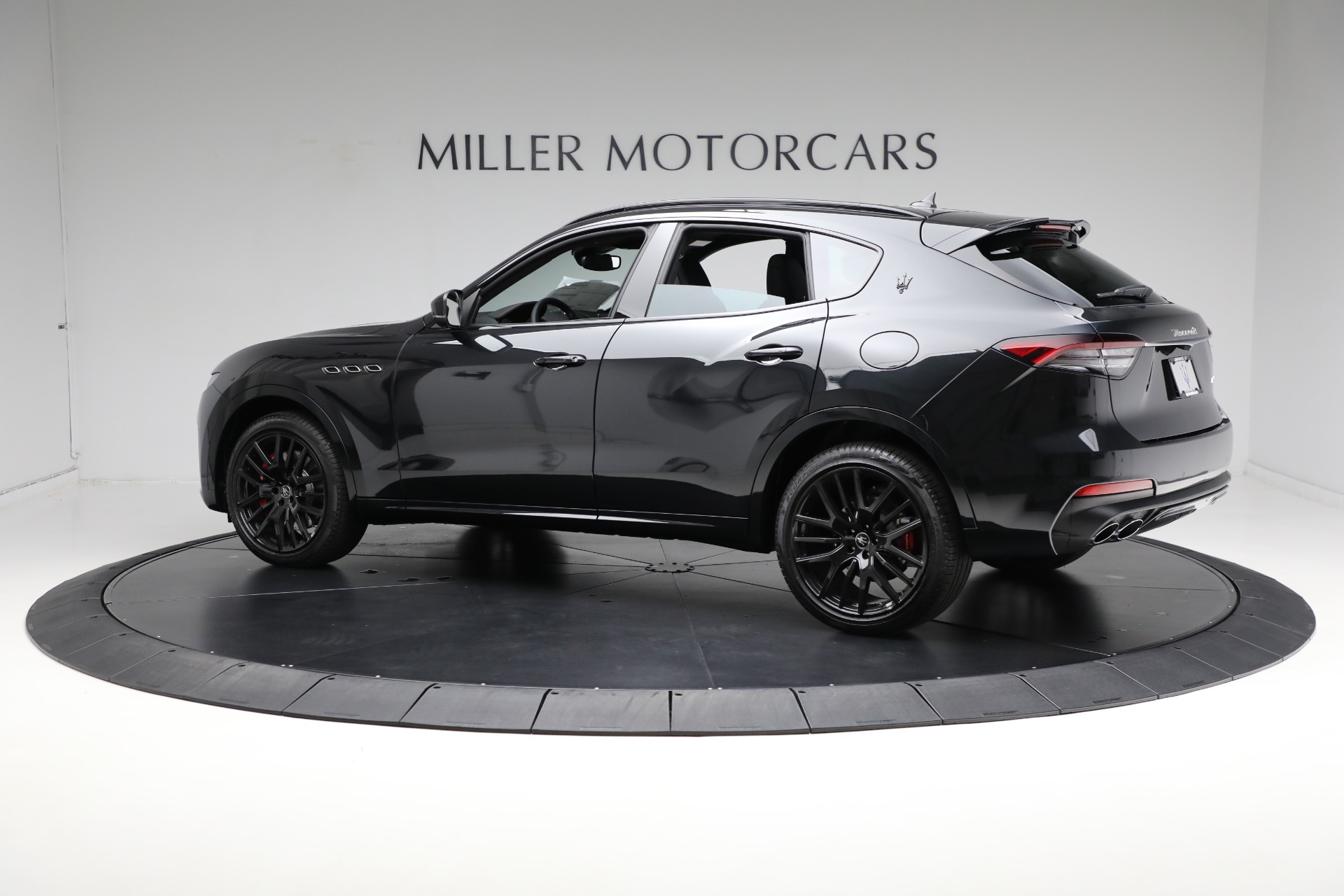 New-2024-Maserati-Levante-Modena-Ultima