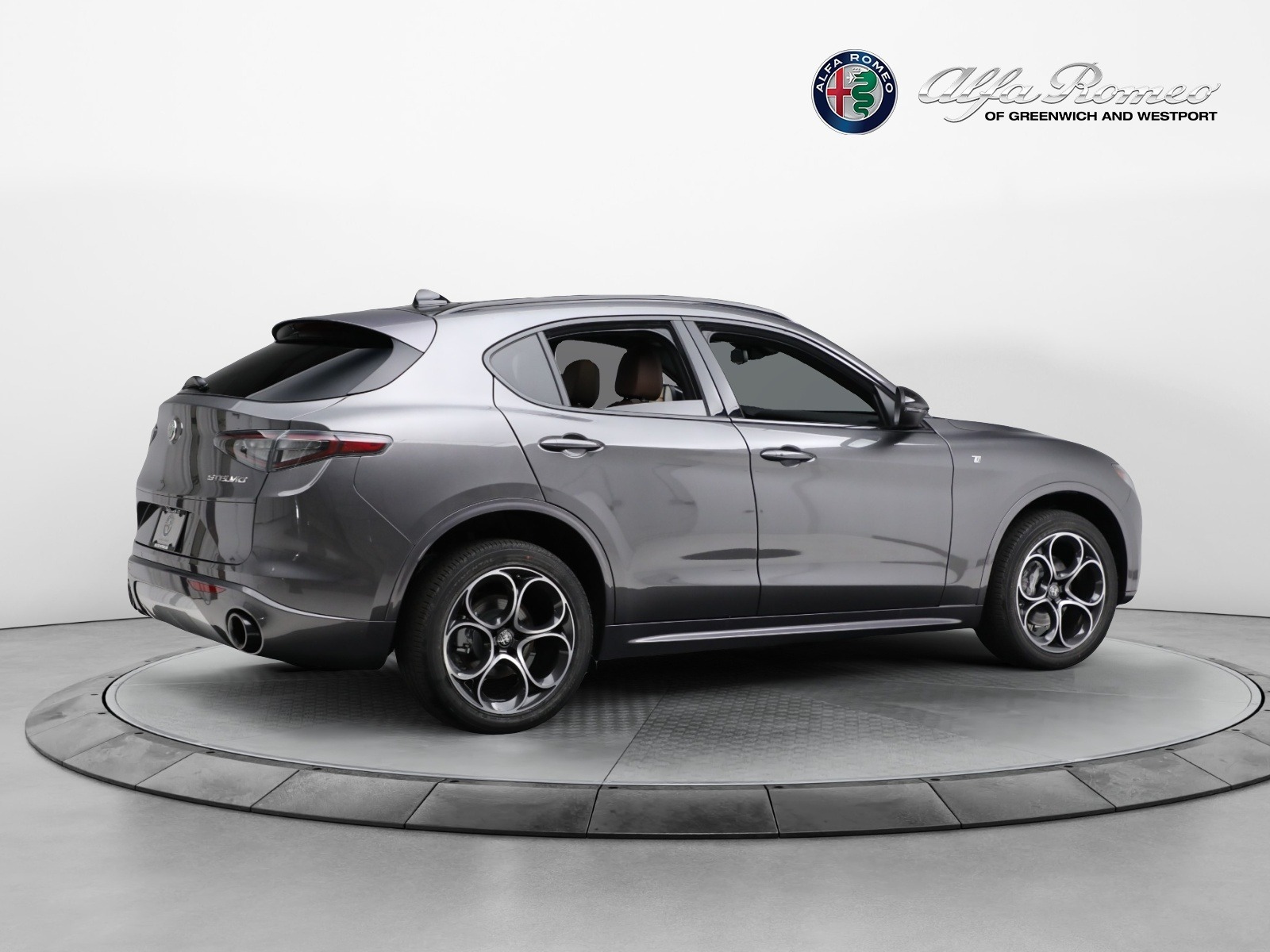 New-2024-Alfa-Romeo-Stelvio-Ti