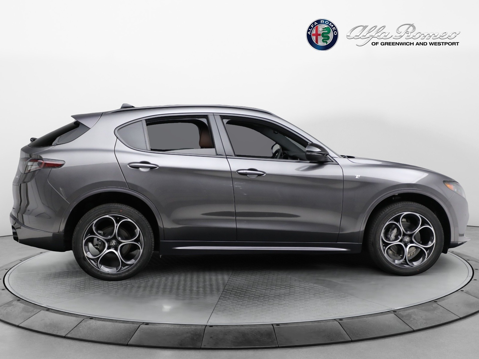 New-2024-Alfa-Romeo-Stelvio-Ti