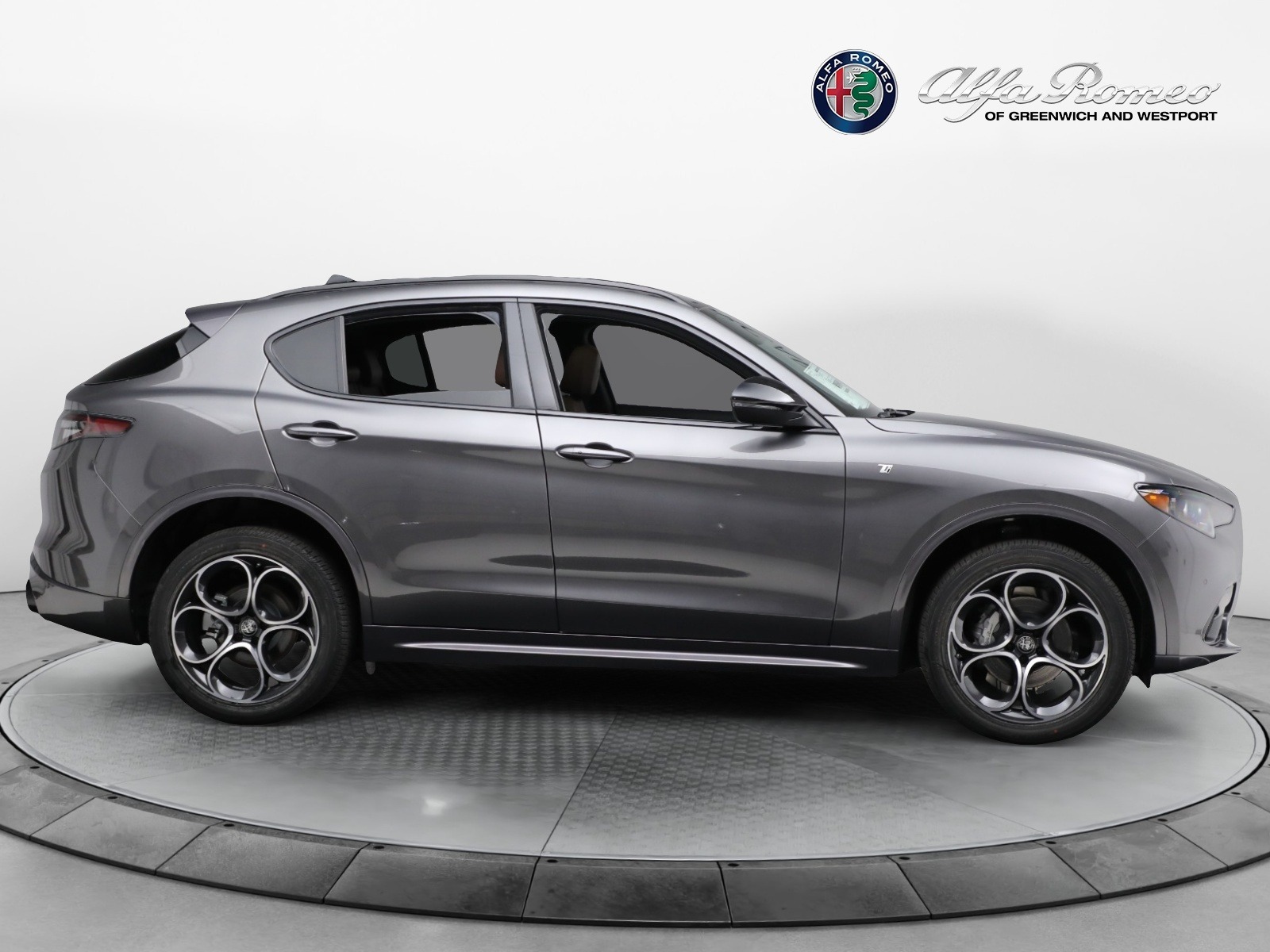 New-2024-Alfa-Romeo-Stelvio-Ti
