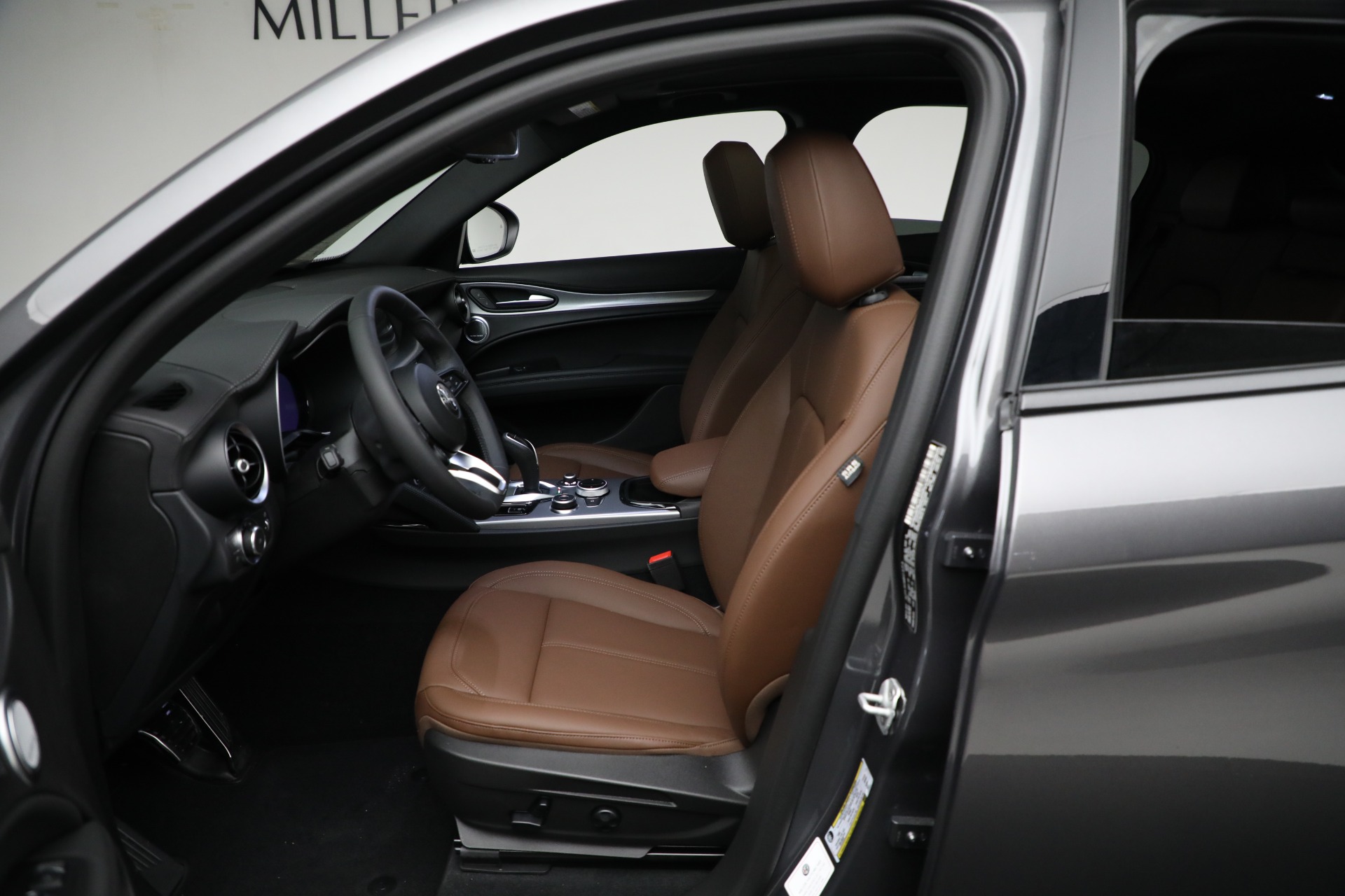 New-2024-Alfa-Romeo-Stelvio-Ti