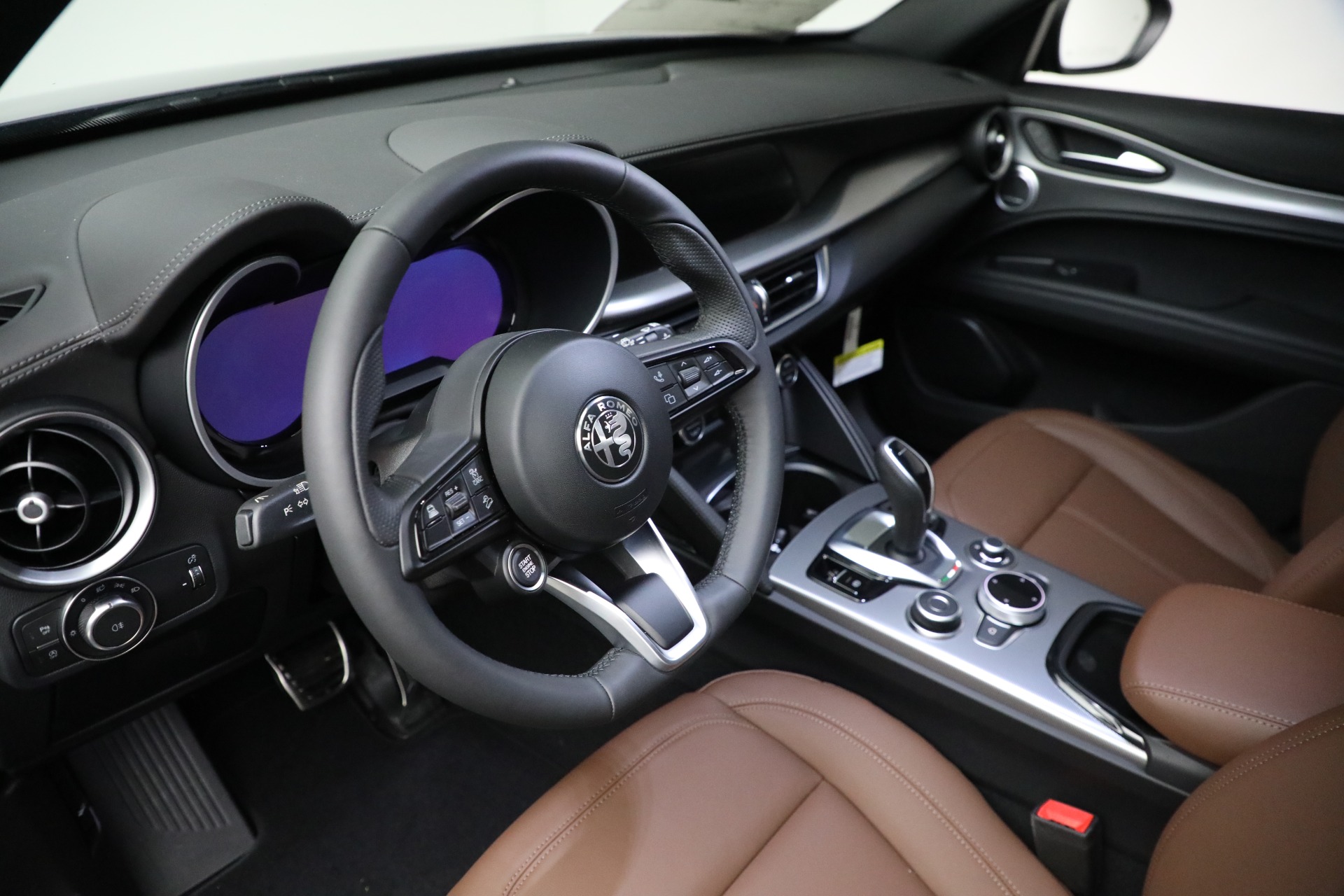 New-2024-Alfa-Romeo-Stelvio-Ti