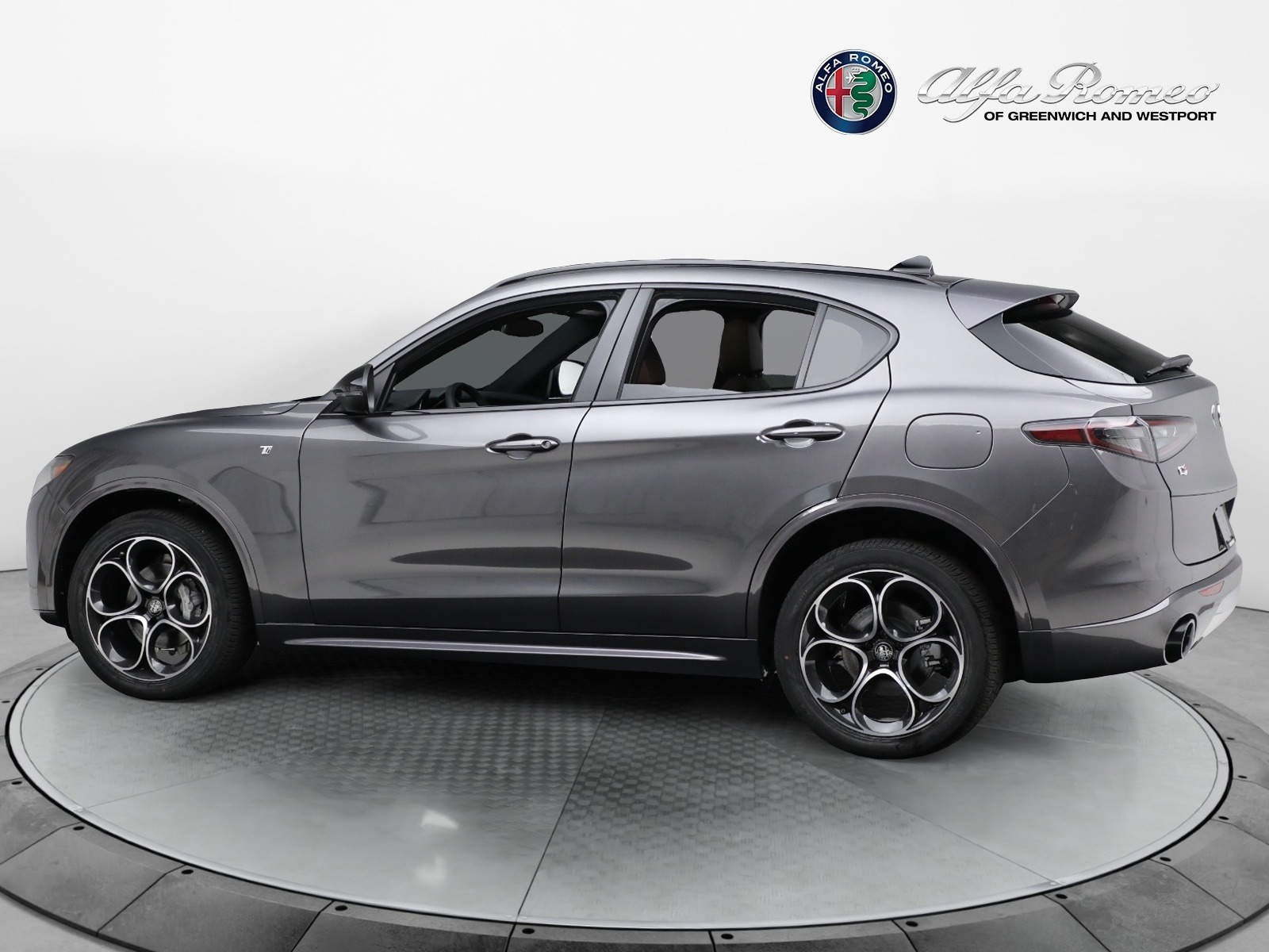 New-2024-Alfa-Romeo-Stelvio-Ti