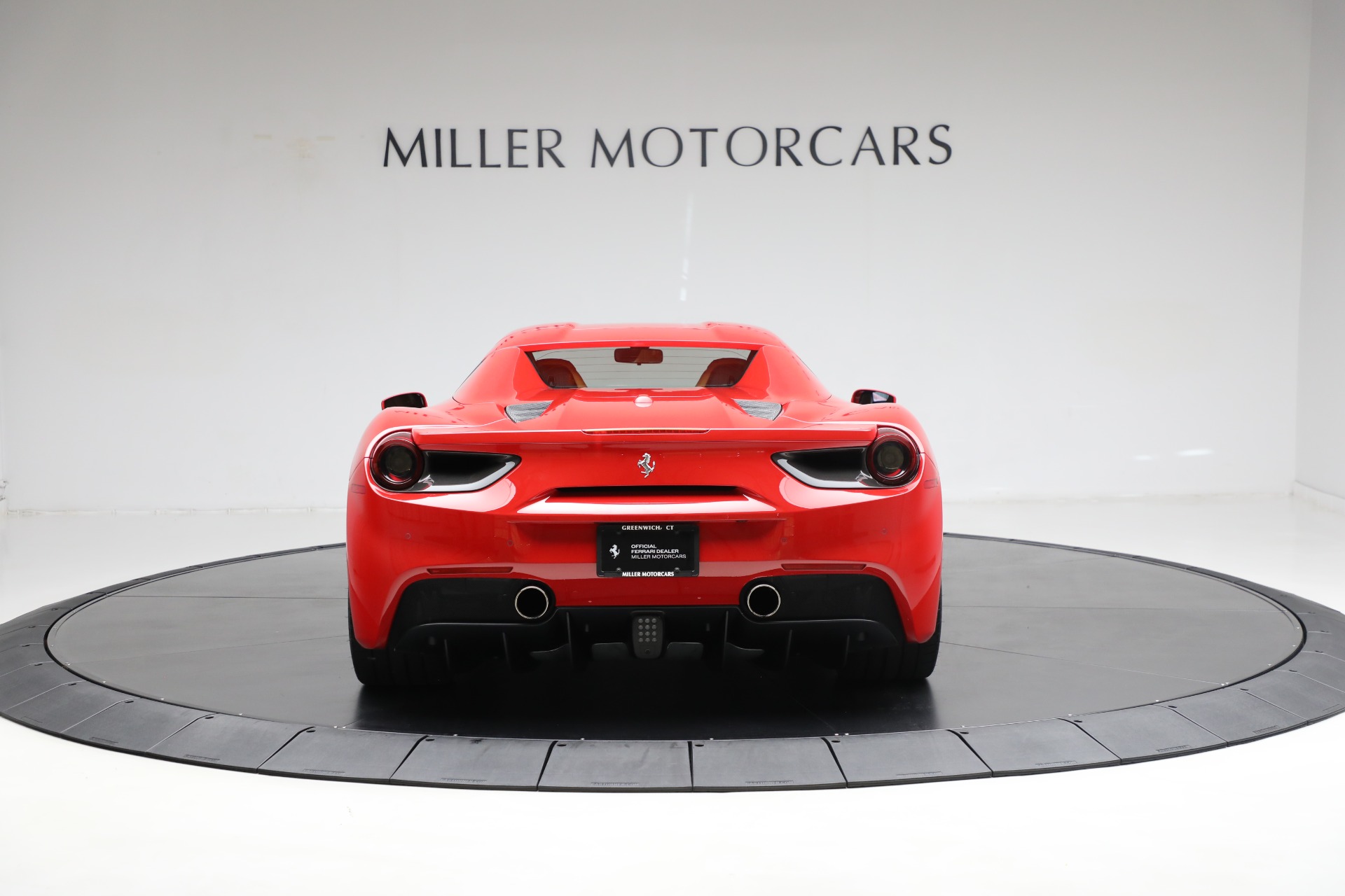 Used-2019-Ferrari-488-Spider
