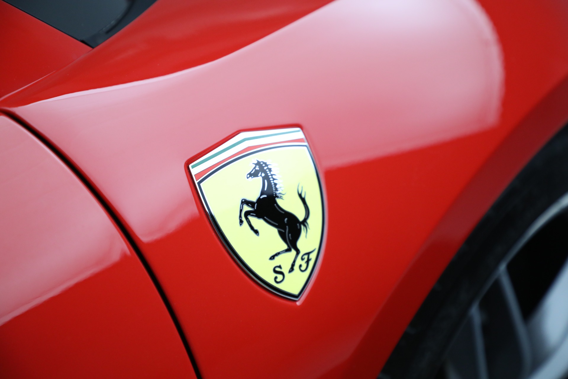 Used-2019-Ferrari-488-Spider