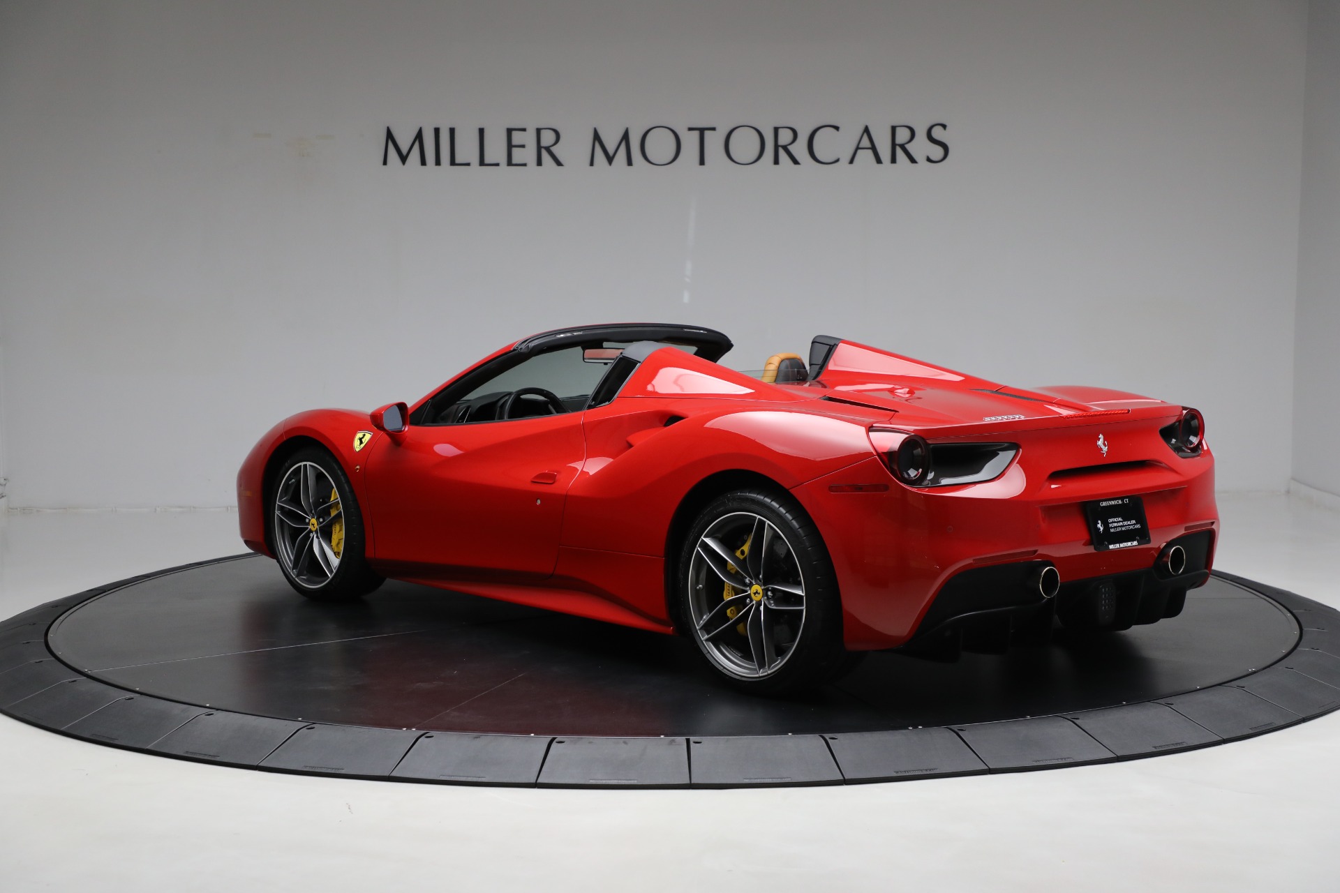 Used-2019-Ferrari-488-Spider