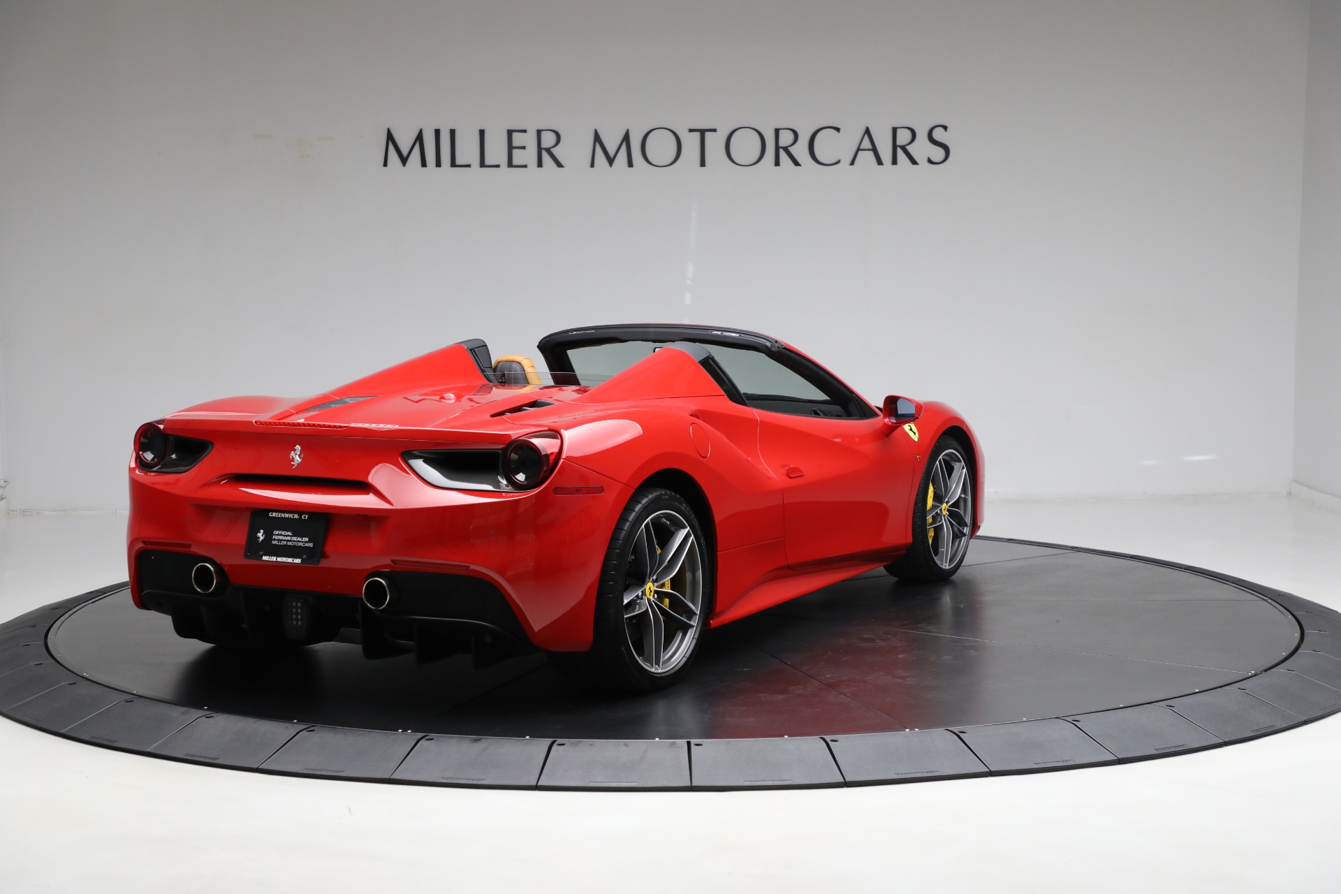 Used-2019-Ferrari-488-Spider
