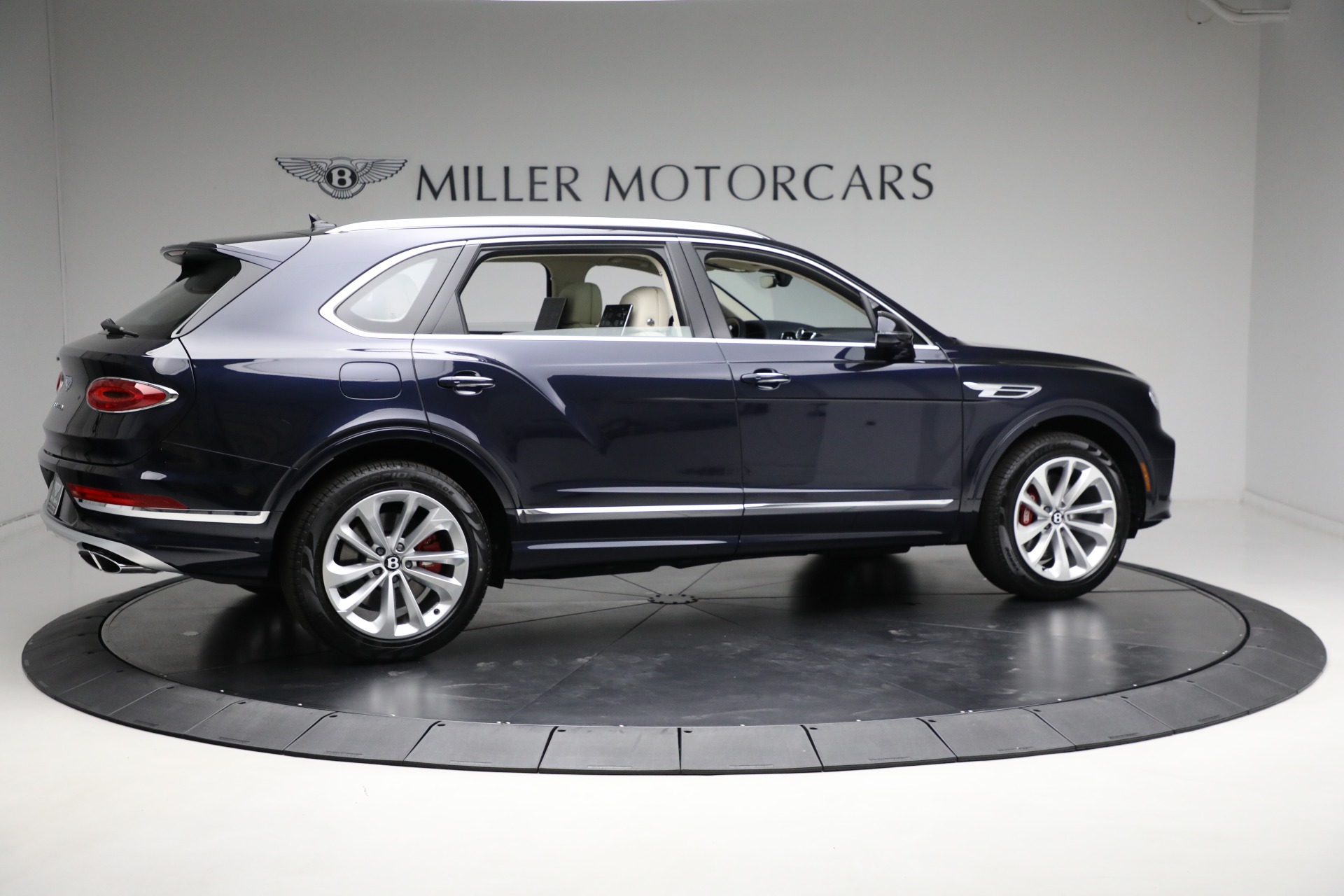 Used-2024-Bentley-Bentayga-EWB-V8