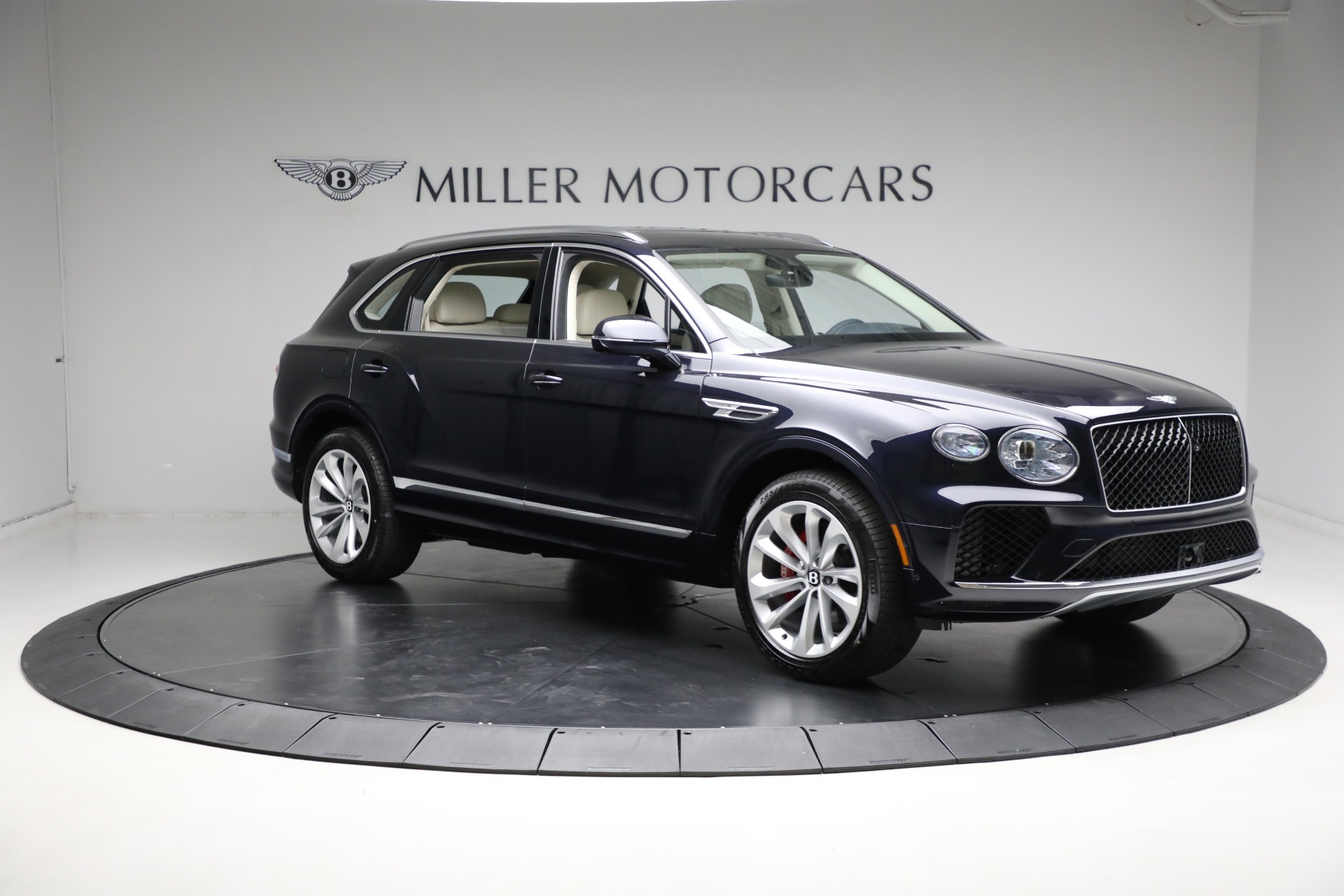 Used-2024-Bentley-Bentayga-EWB-V8