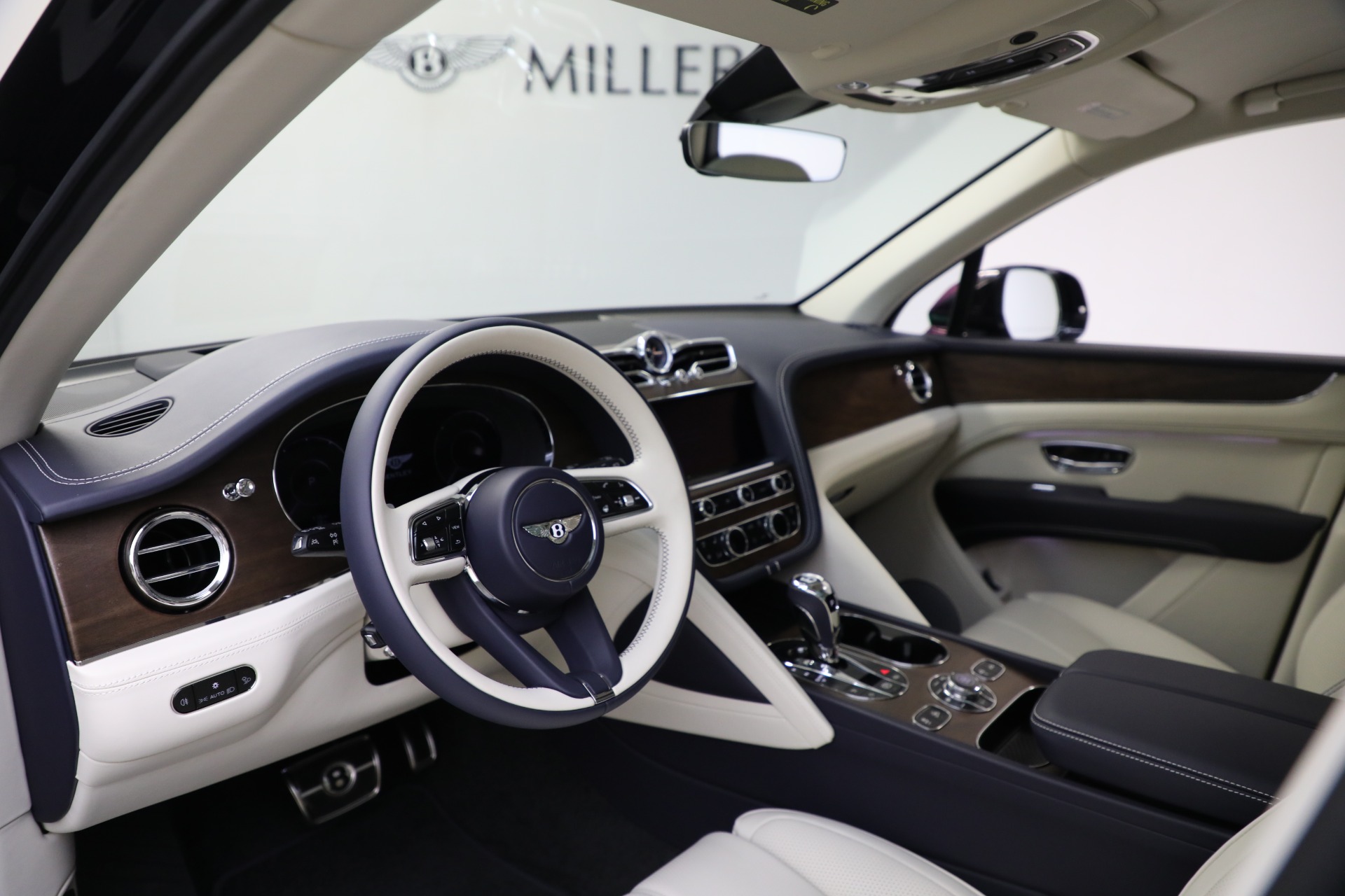 Used-2024-Bentley-Bentayga-EWB-V8
