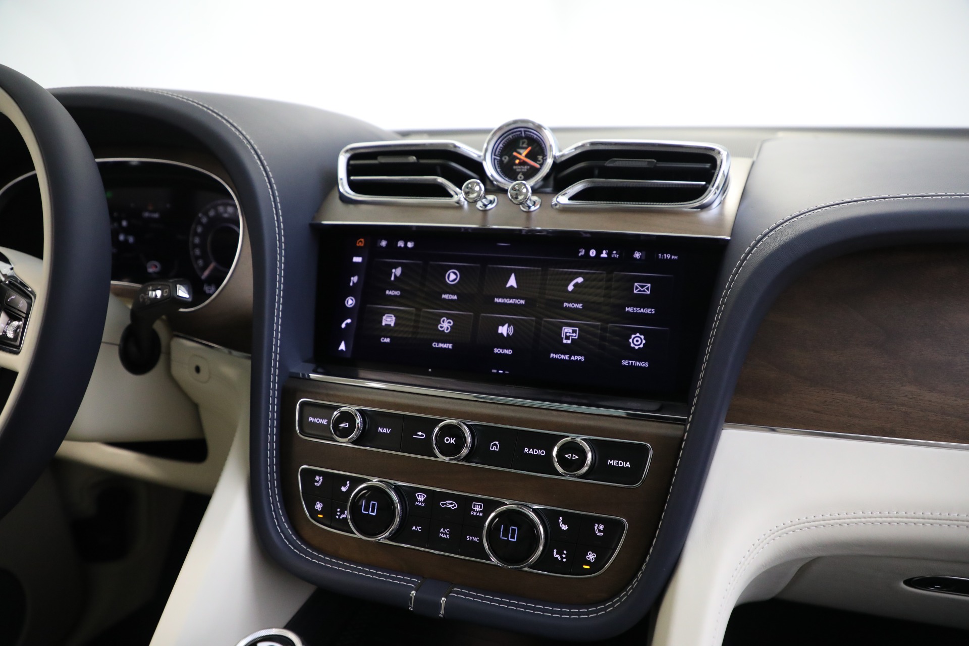 Used-2024-Bentley-Bentayga-EWB-V8