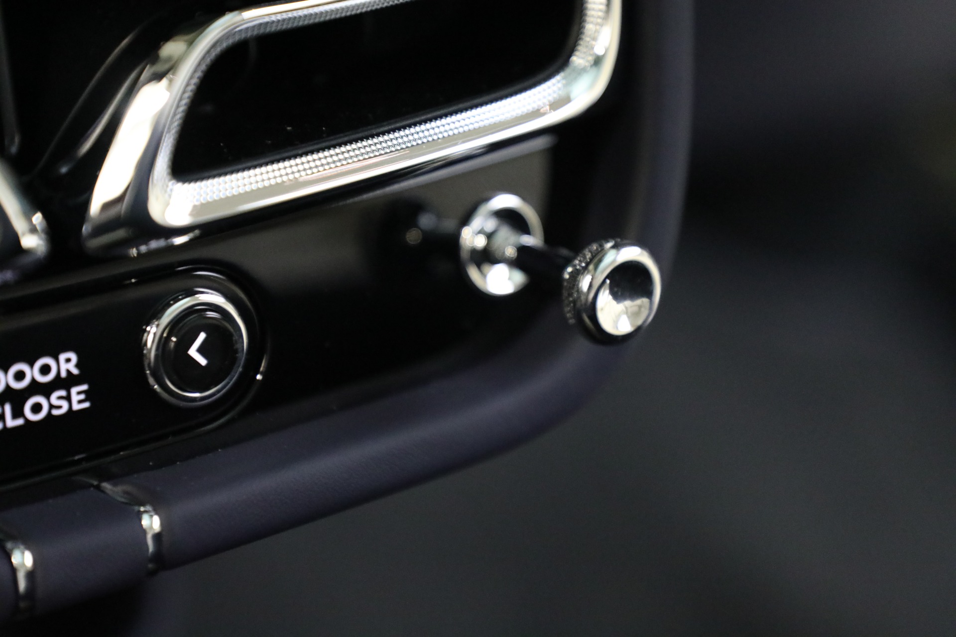 Used-2024-Bentley-Bentayga-EWB-V8