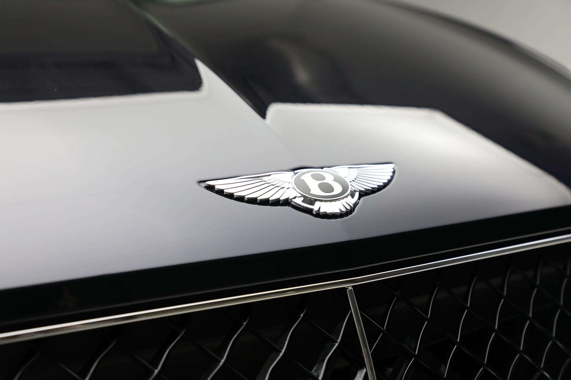 Used-2024-Bentley-Bentayga-EWB-V8