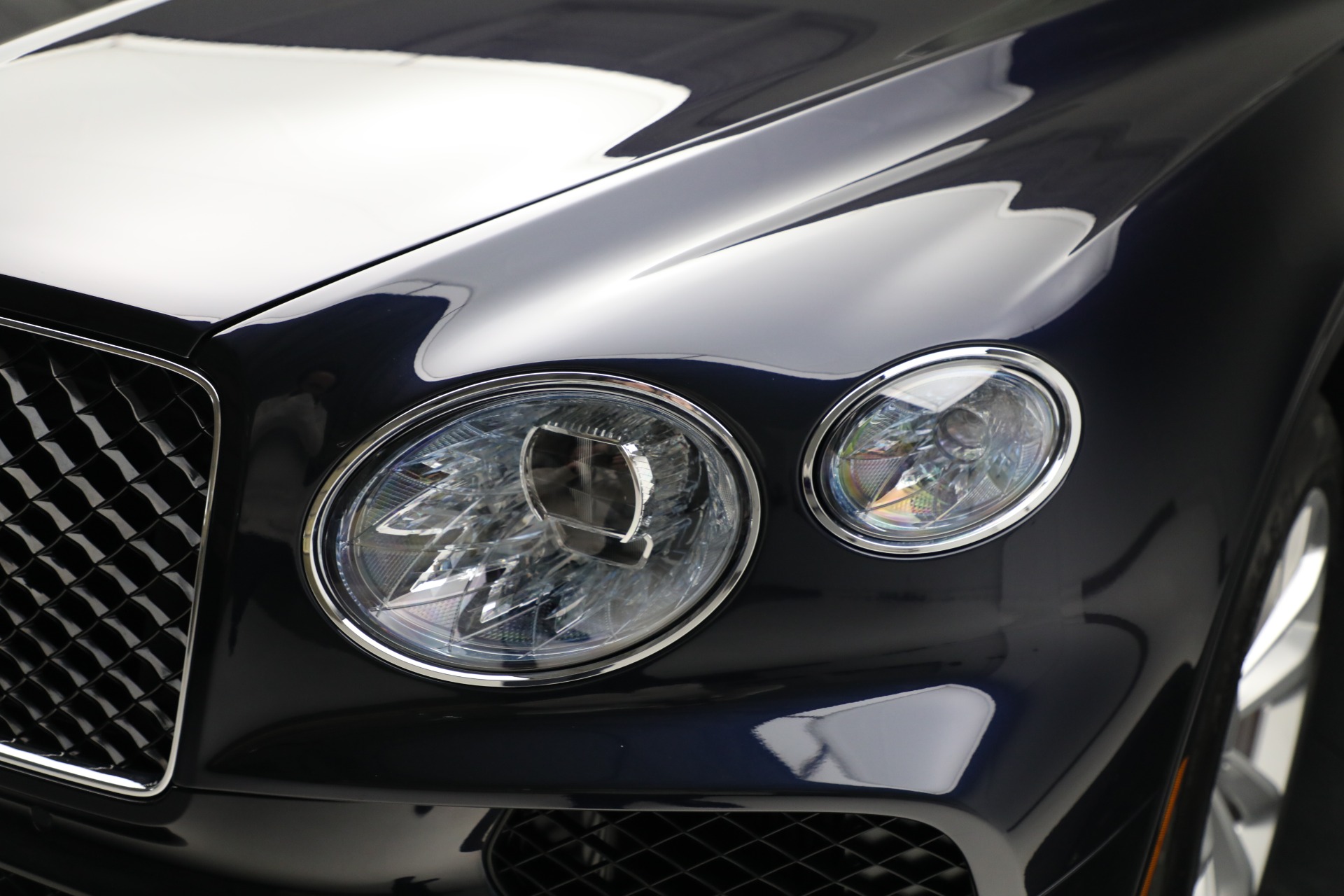 Used-2024-Bentley-Bentayga-EWB-V8