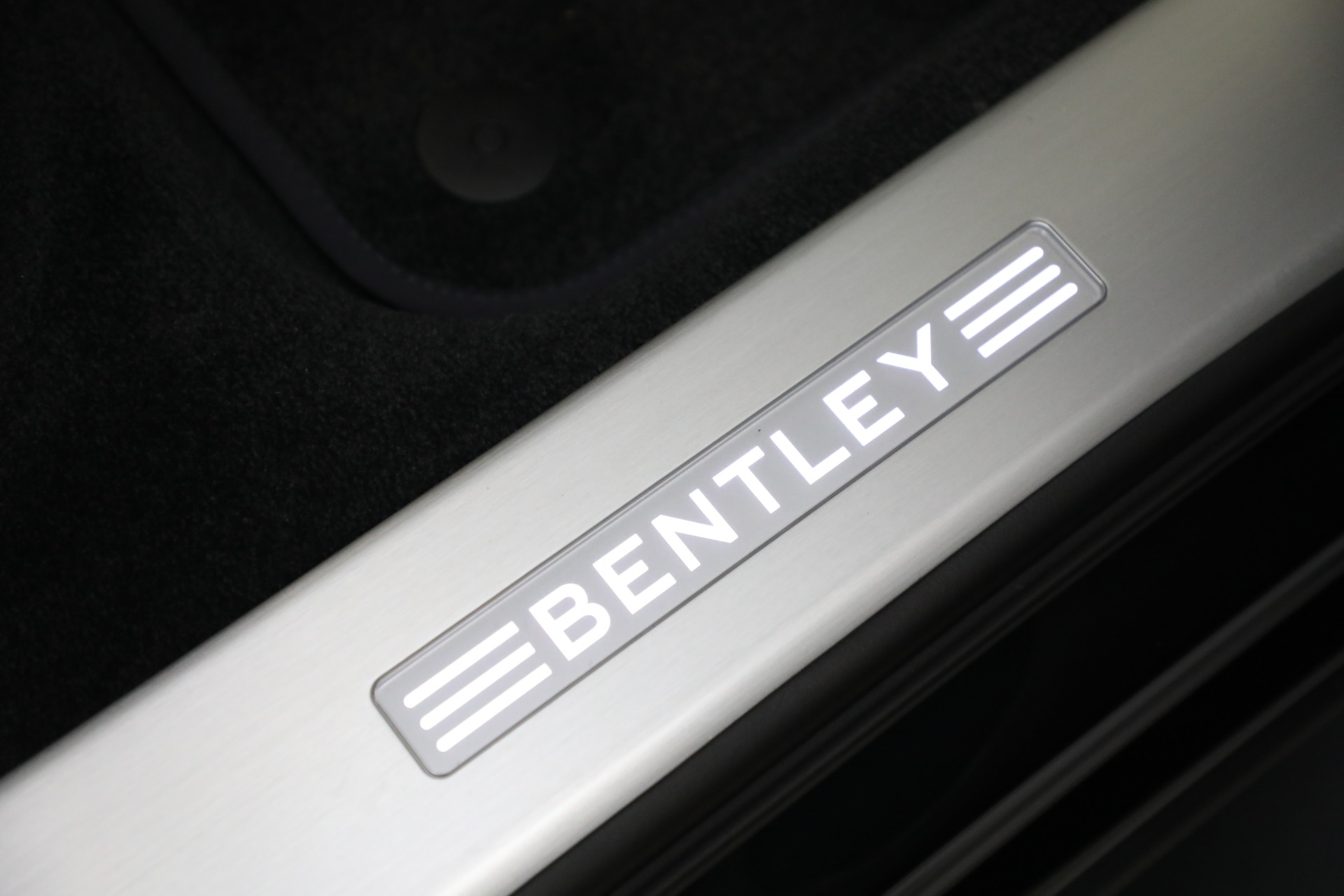 Used-2024-Bentley-Bentayga-EWB-V8